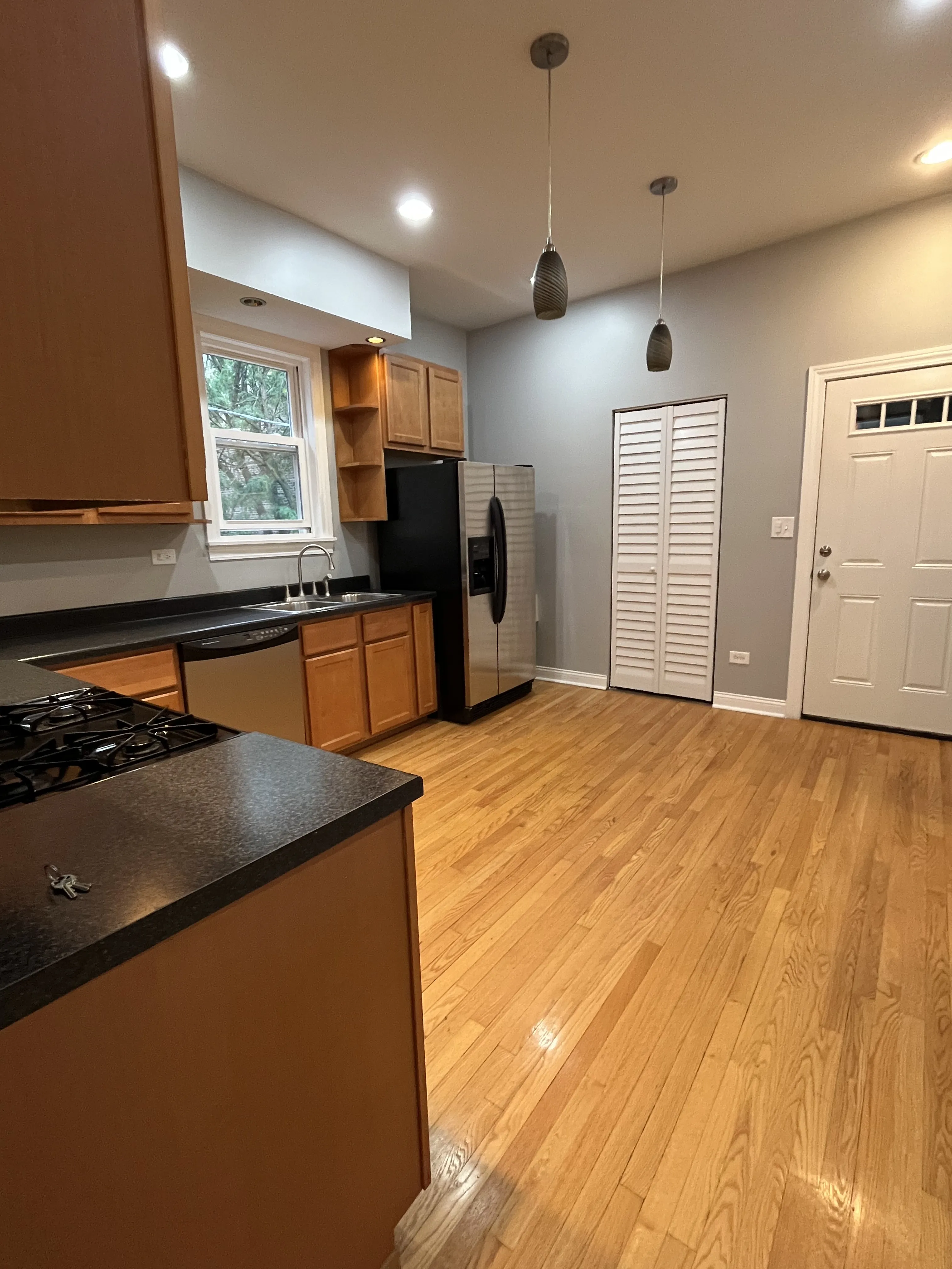 3140 W LYNDALE ST 60647-Victorian Duplex-unit#2-Chicago-IL