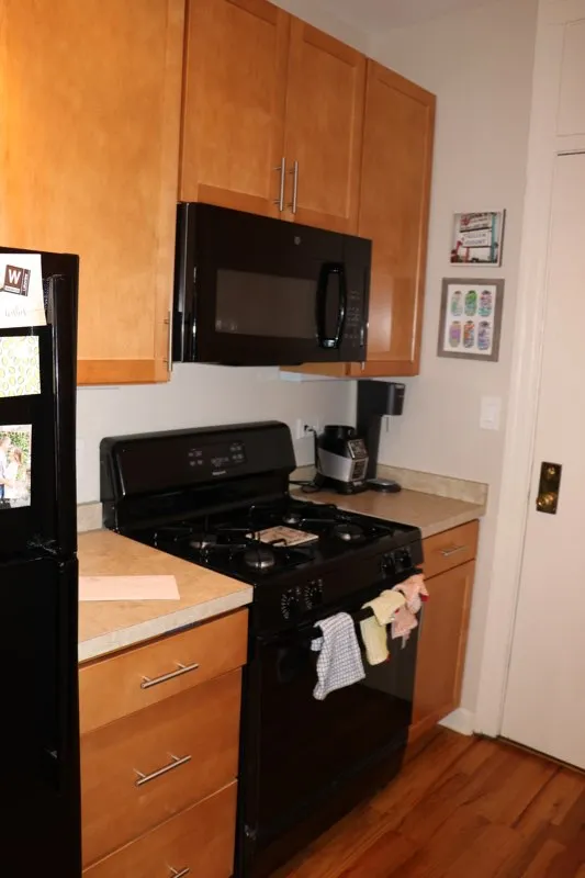 610 W Belmont Ave   60657 60657-Belmont Apartments-unit#1E-Chicago-IL