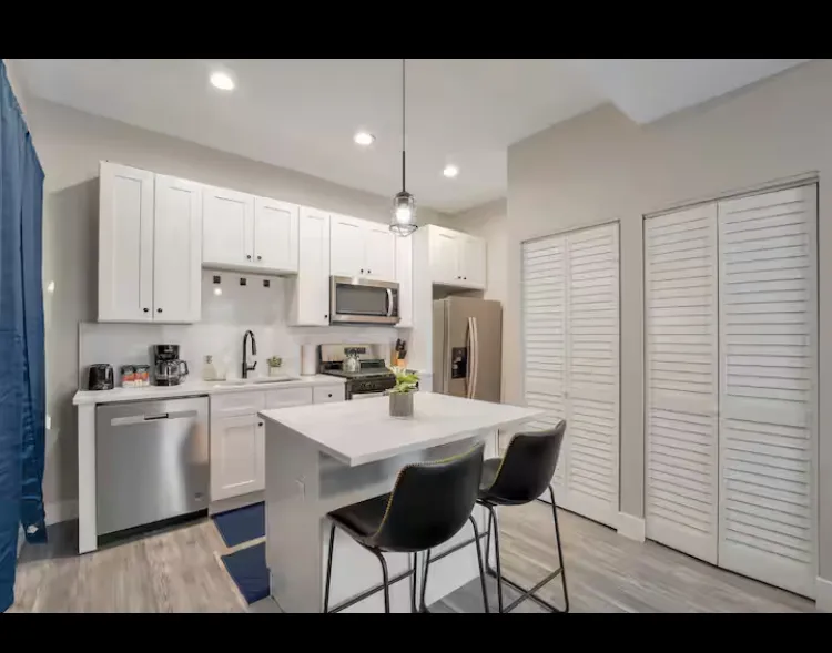 442 N Aberdeen St   60642 60642-Chicago-IL