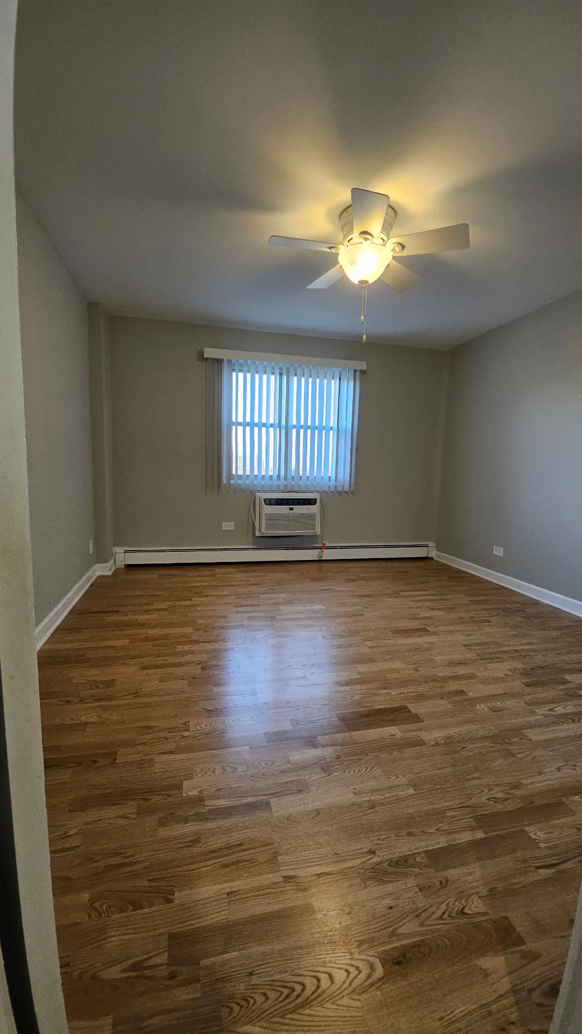 1447 W Touhy Ave   60626 60626-unit#104-Chicago-IL