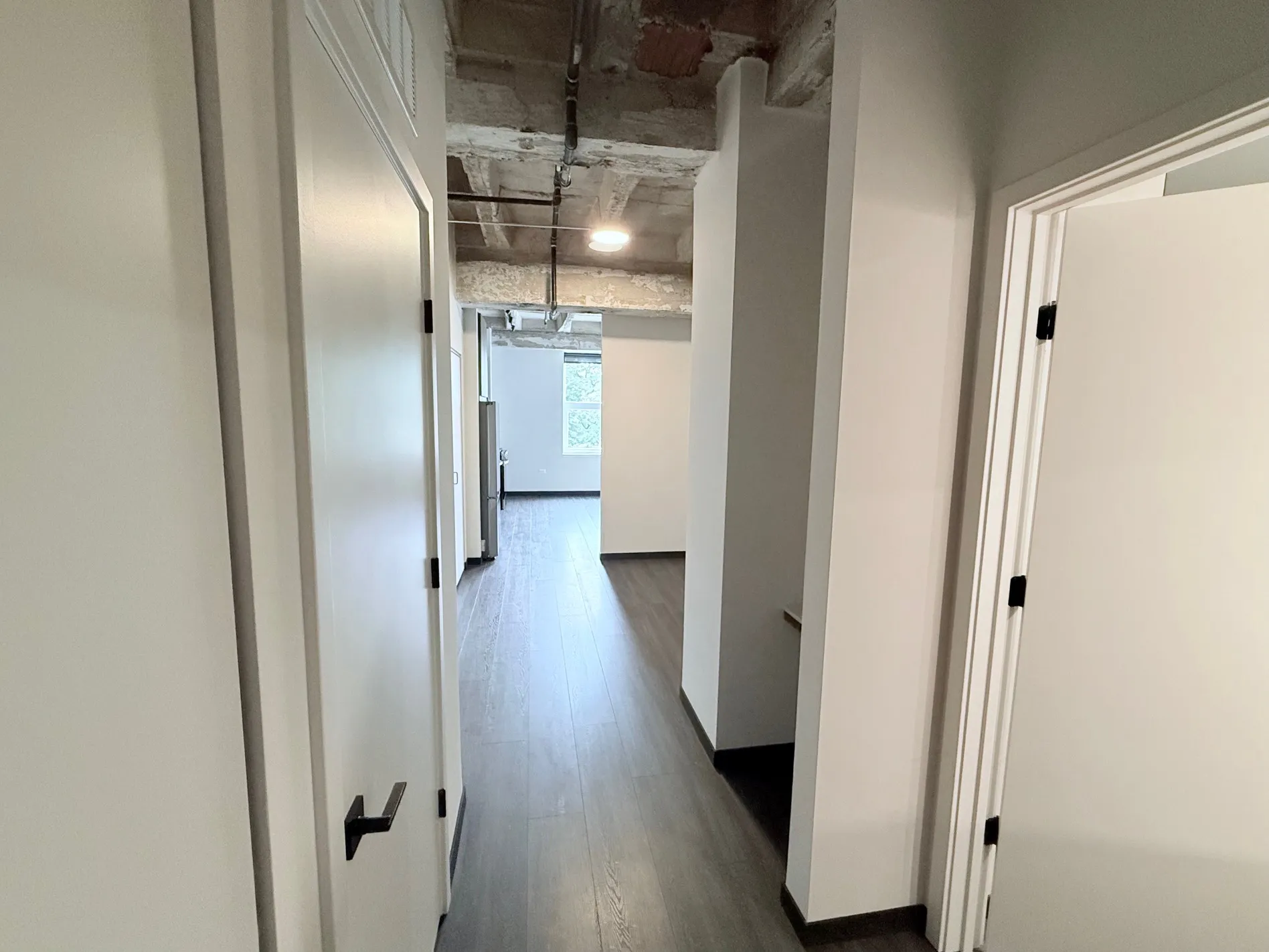 150 N Ashland Ave   60607 60607-unit#514-Chicago-IL