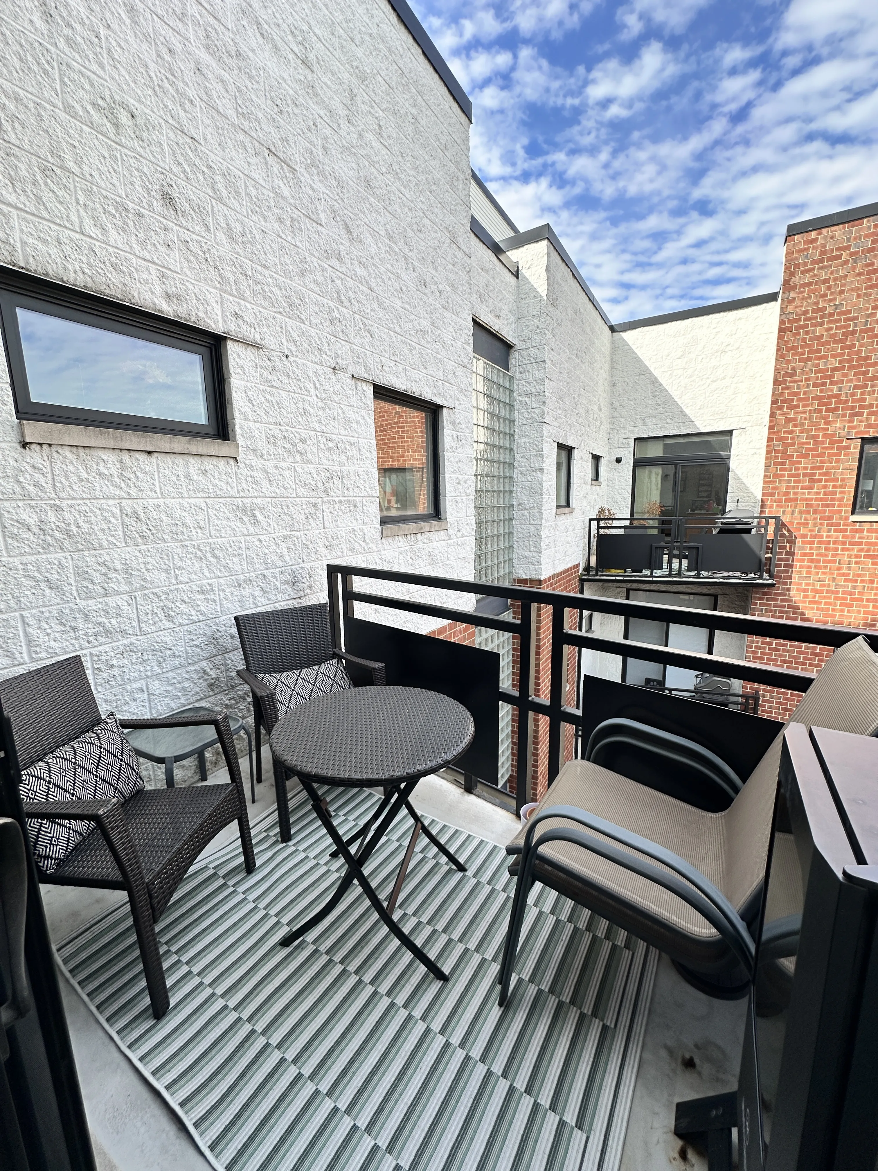 2337 W Wolfram St   60618 60618-unit#511-Chicago-IL