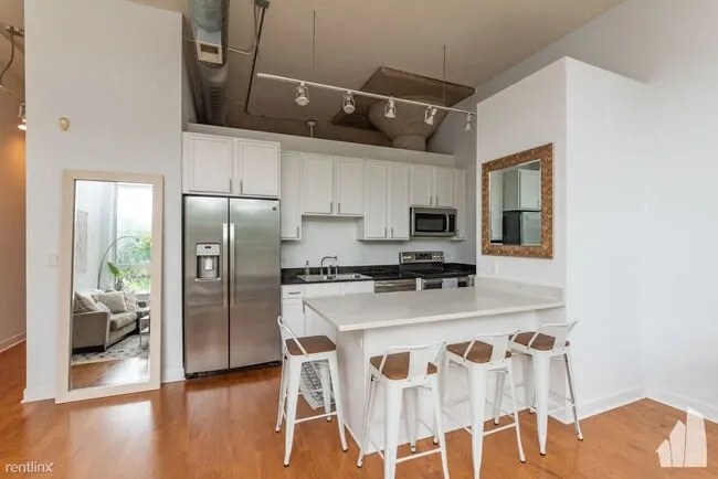 4131 W Belmont Ave   60641 60641-Chicago-IL