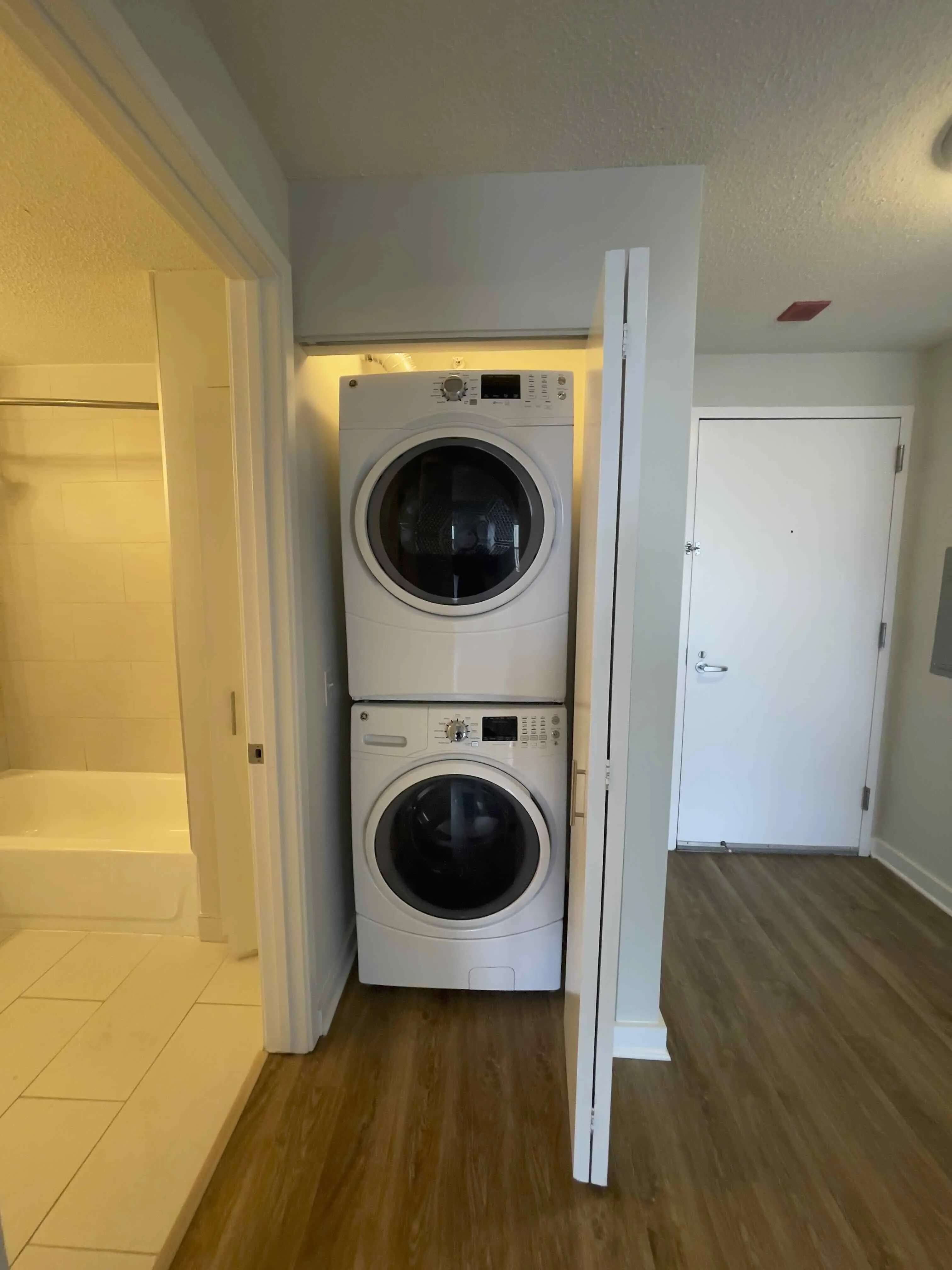 540 N Dearborn St   60610 60610-unit#1311-Chicago-IL