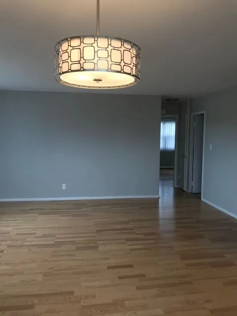 1447 W Touhy Ave   60626 60626-unit#104-Chicago-IL