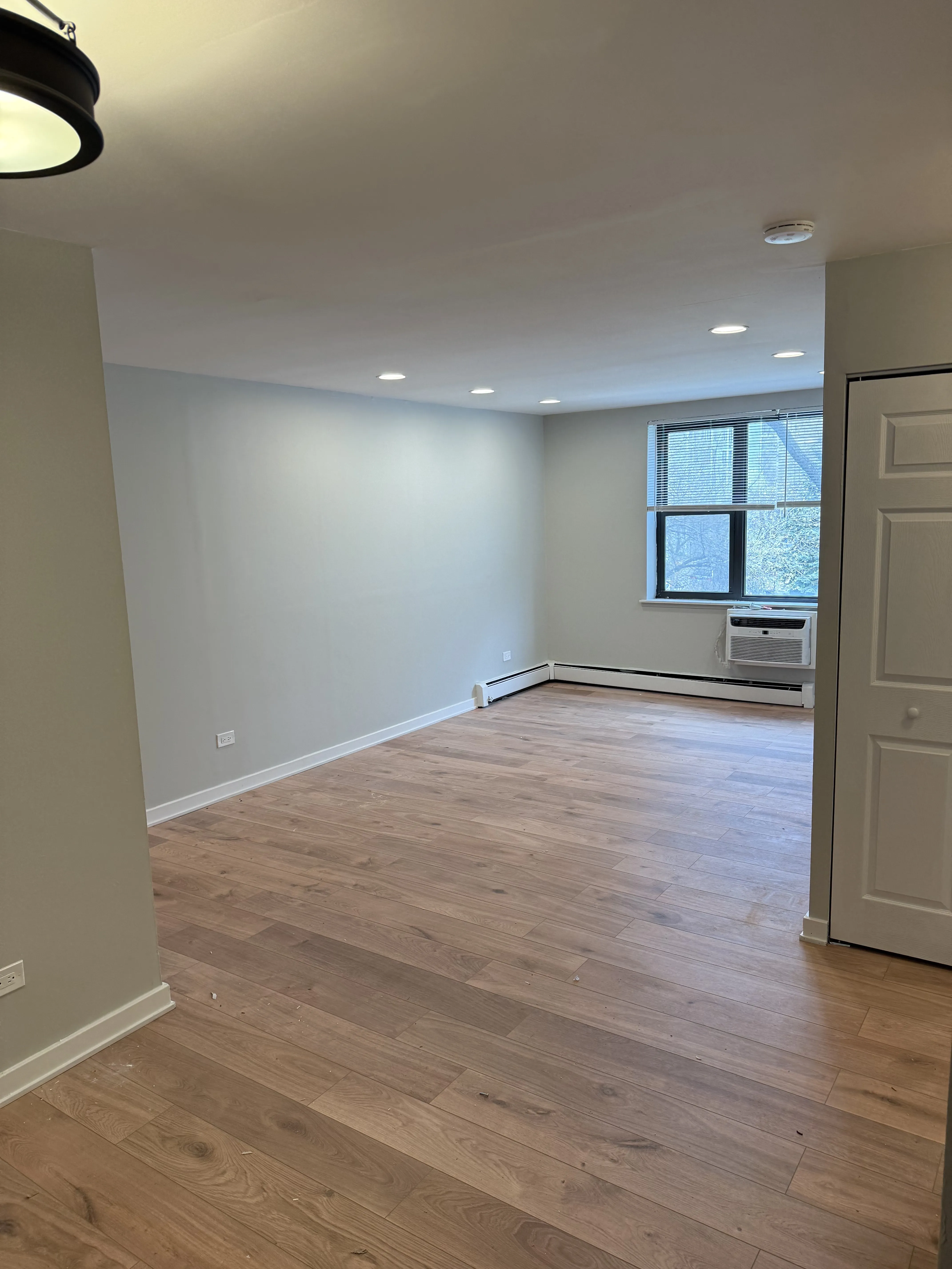 5750 N Kenmore Ave   60660 60660-Chicago-IL