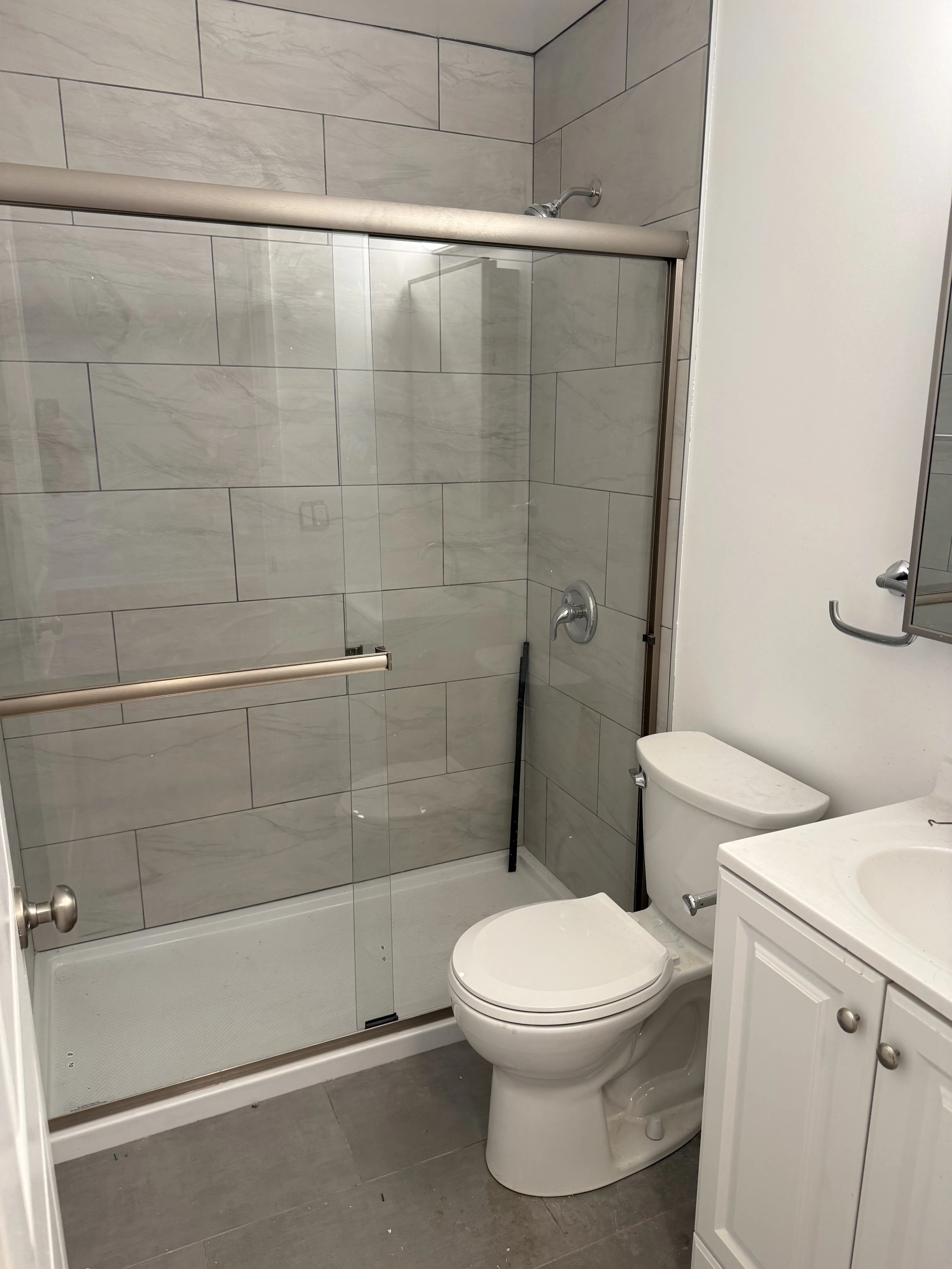 5750 N Kenmore Ave   60660 60660-Chicago-IL