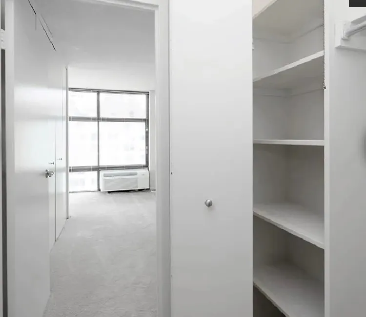 65 E Scott St 60610 60610-Chicago-IL