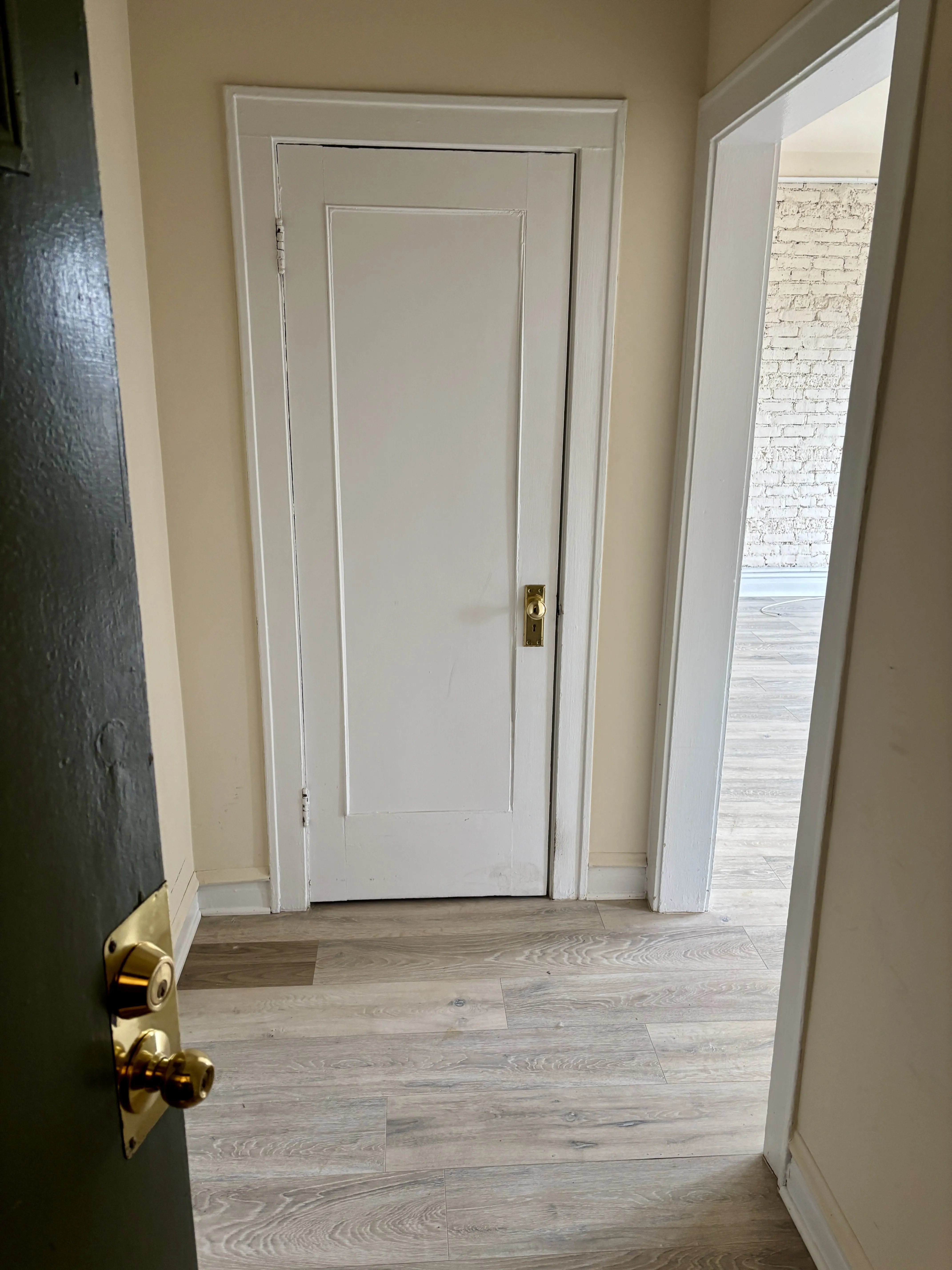 6916 N Lakewood Ave 60626 60626-unit#3rdFl-Chicago-IL