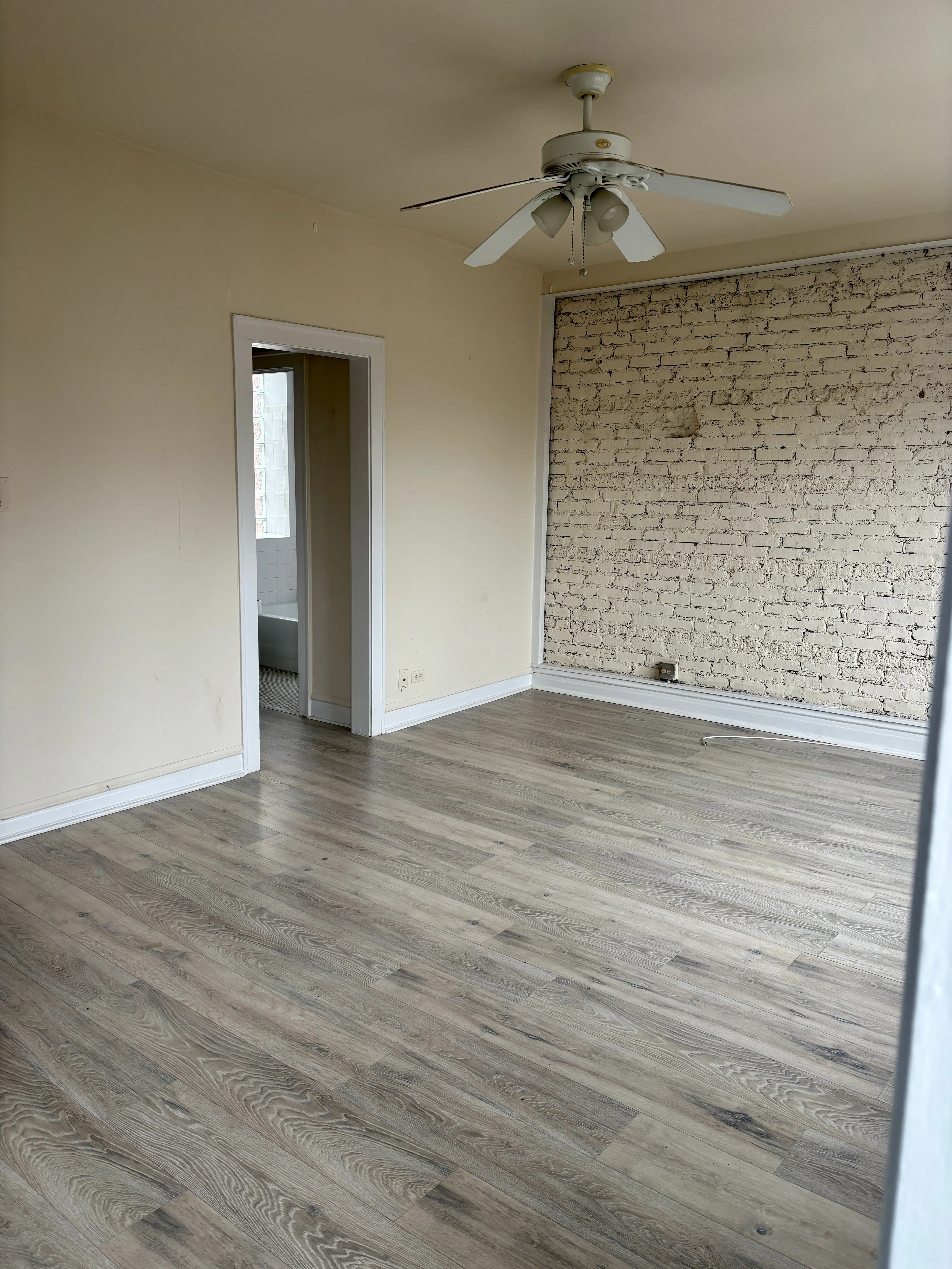 6916 N Lakewood Ave 60626 60626-unit#3rdFl-Chicago-IL