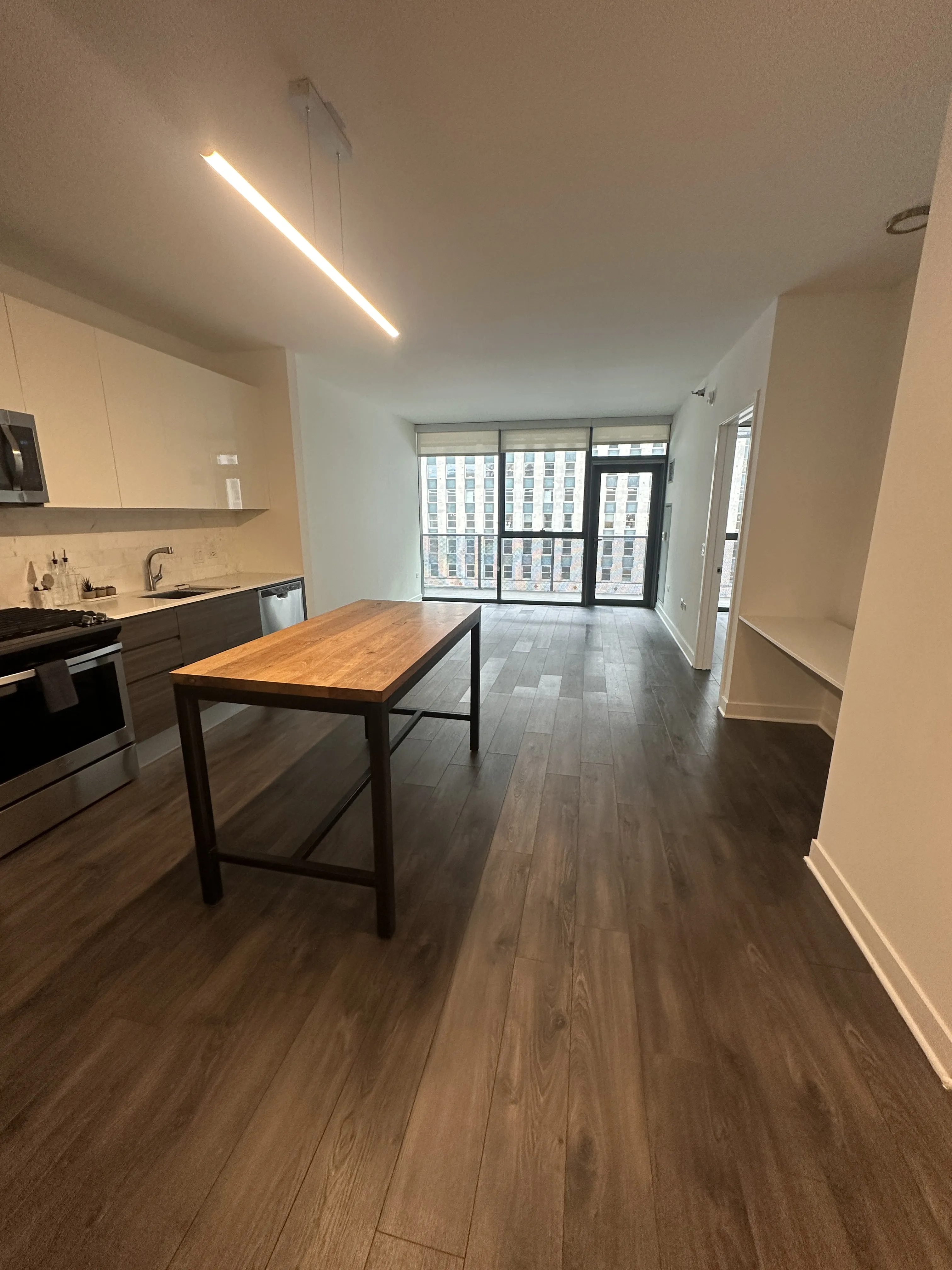 221 W Hubbard St 60654 60654-unit#612-Chicago-IL