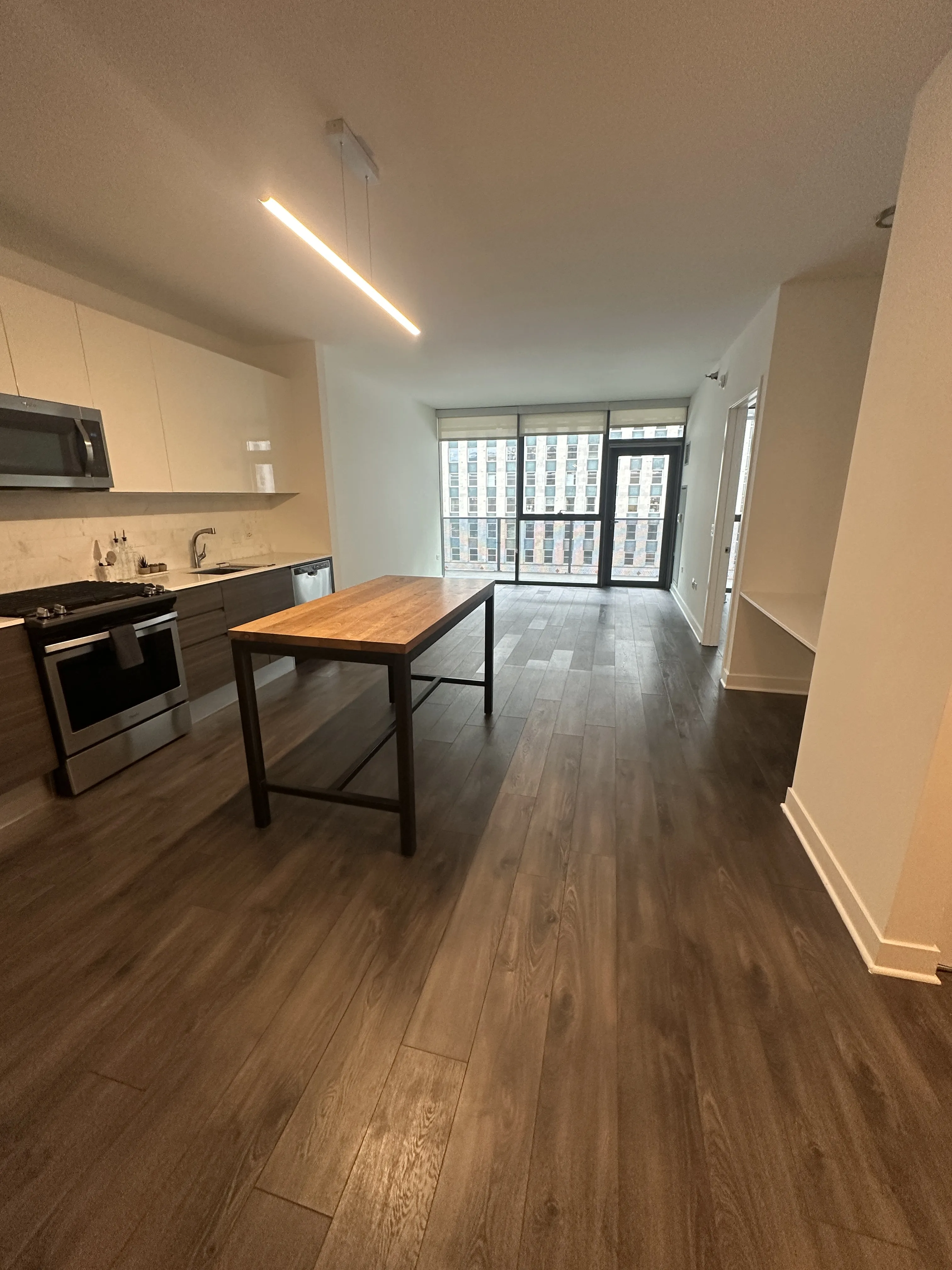 221 W Hubbard St   60654 60654-unit#612-Chicago-IL