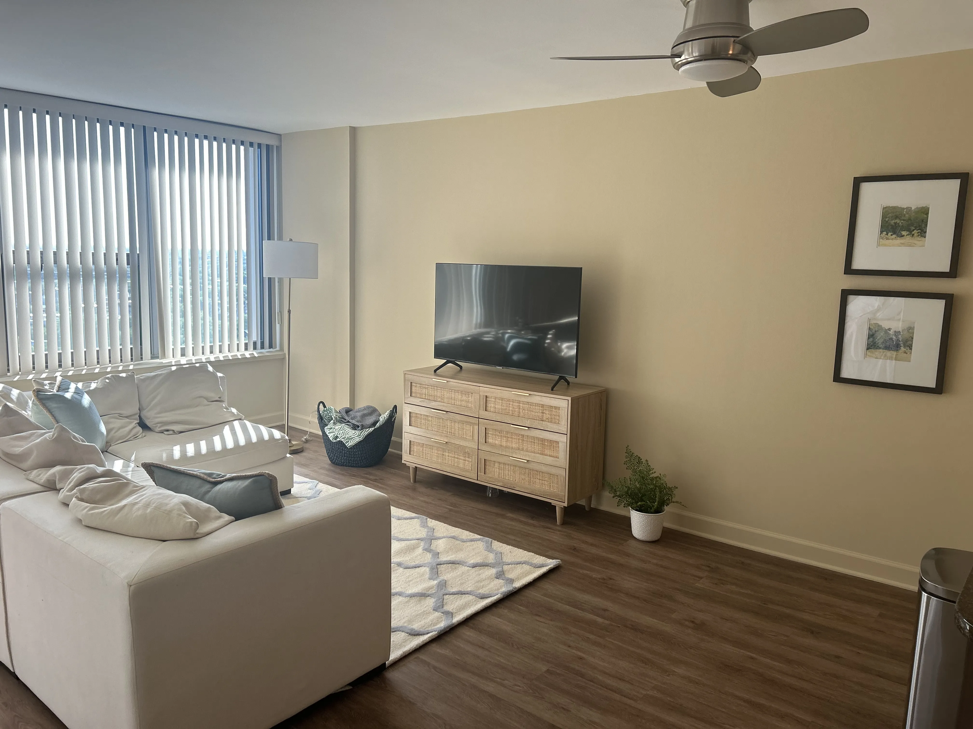 1850 N CLARK ST 60614-Hemingway-unit#1606-Chicago-IL