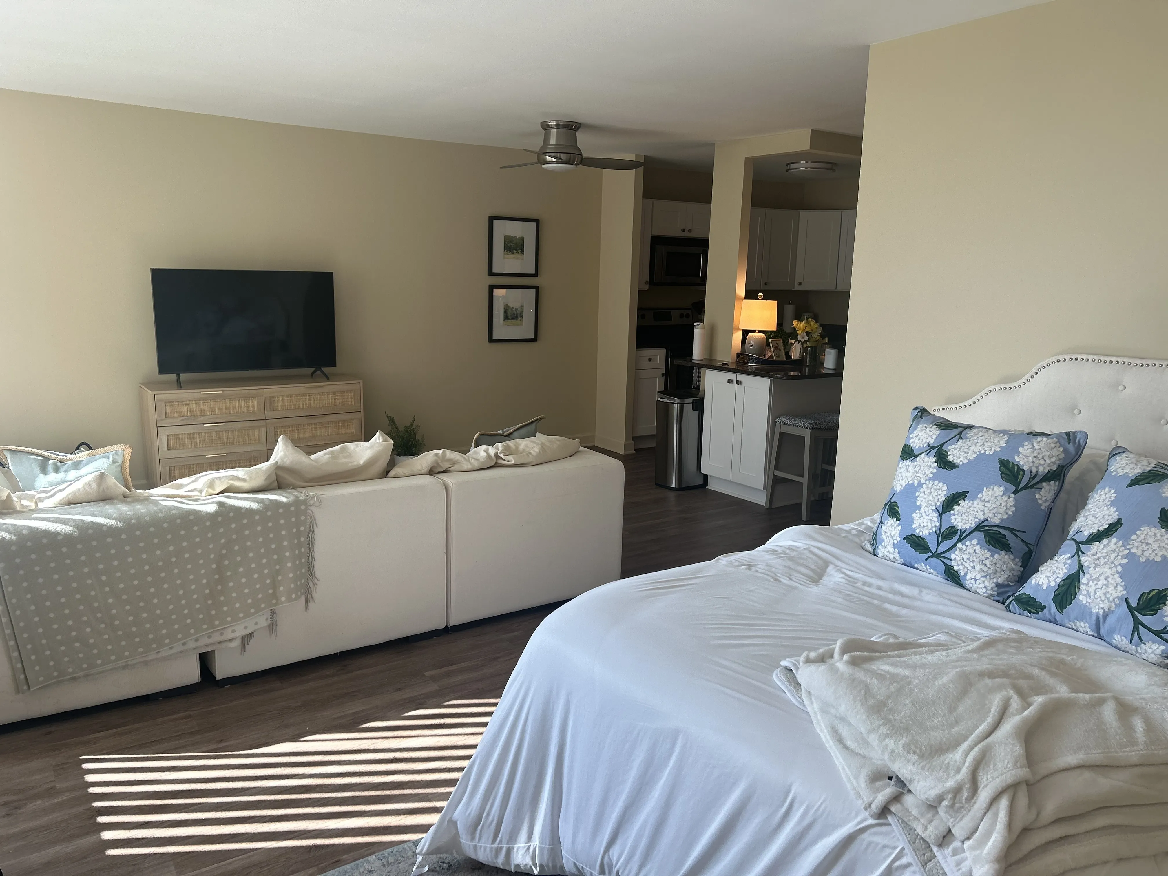 1850 N CLARK ST 60614-Hemingway-unit#1606-Chicago-IL