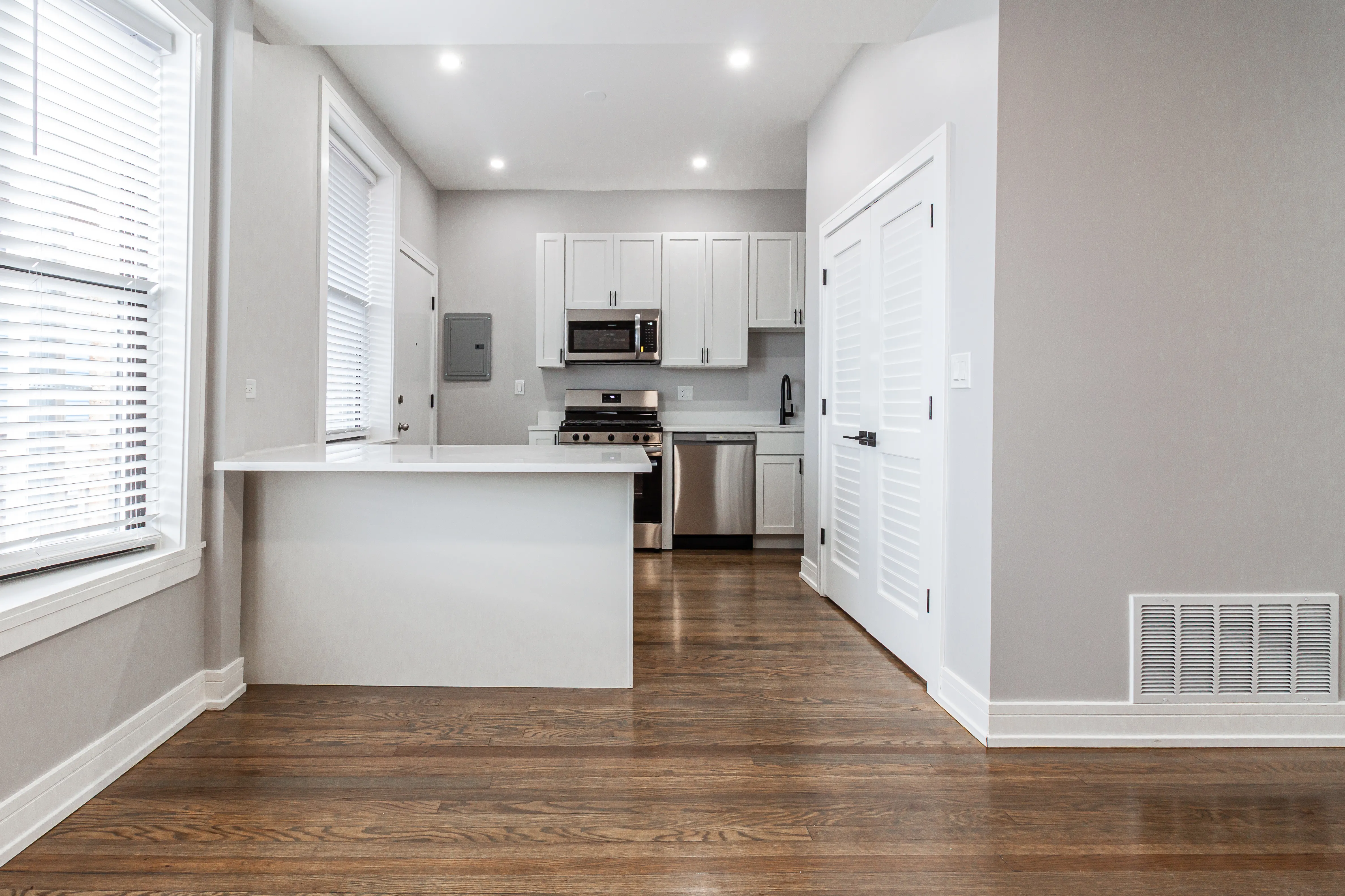 3834 N Wilton Ave   60613 60613-unit#1-Chicago-IL