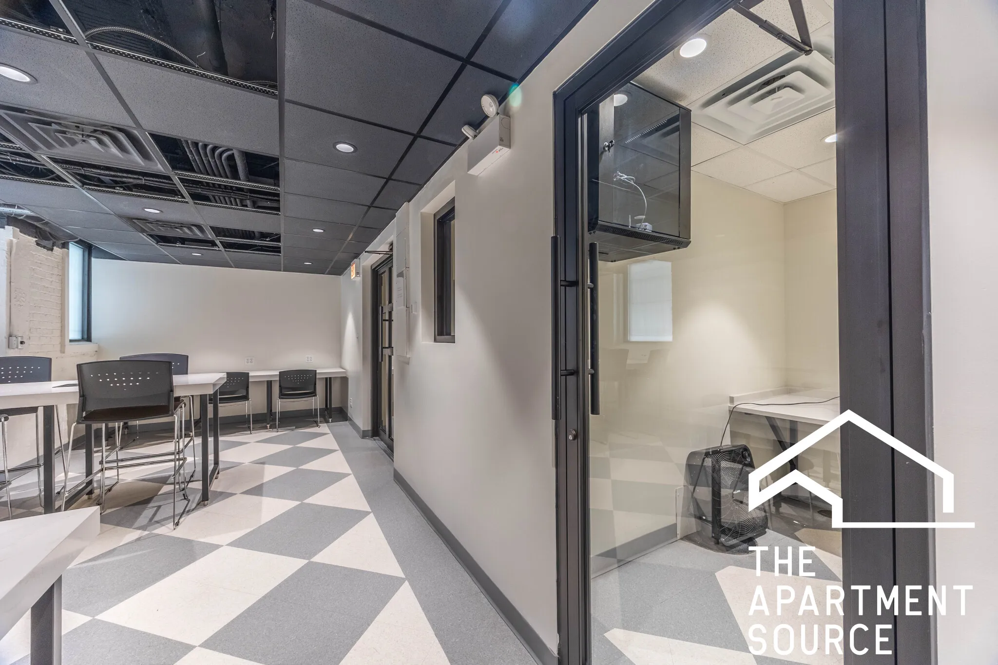 1140 N La Salle Dr 60610 60610-The Oliver -unit#205-Chicago-IL