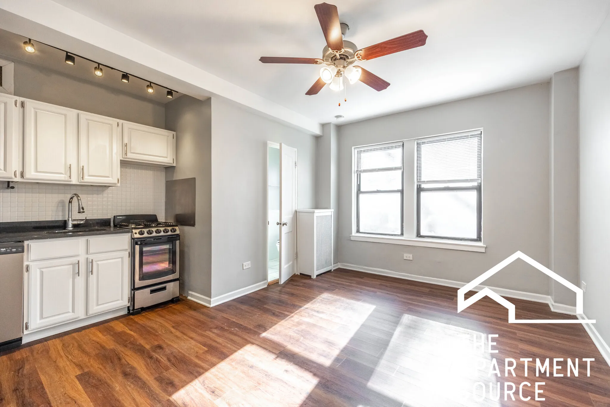 1140 N La Salle Dr 60610 60610-The Oliver -unit#205-Chicago-IL