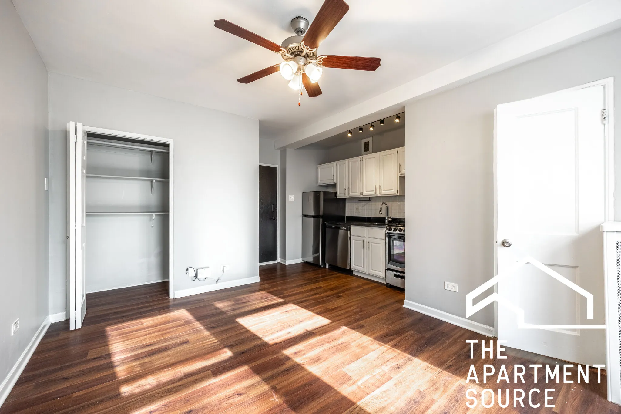 1140 N La Salle Dr 60610 60610-The Oliver -unit#205-Chicago-IL