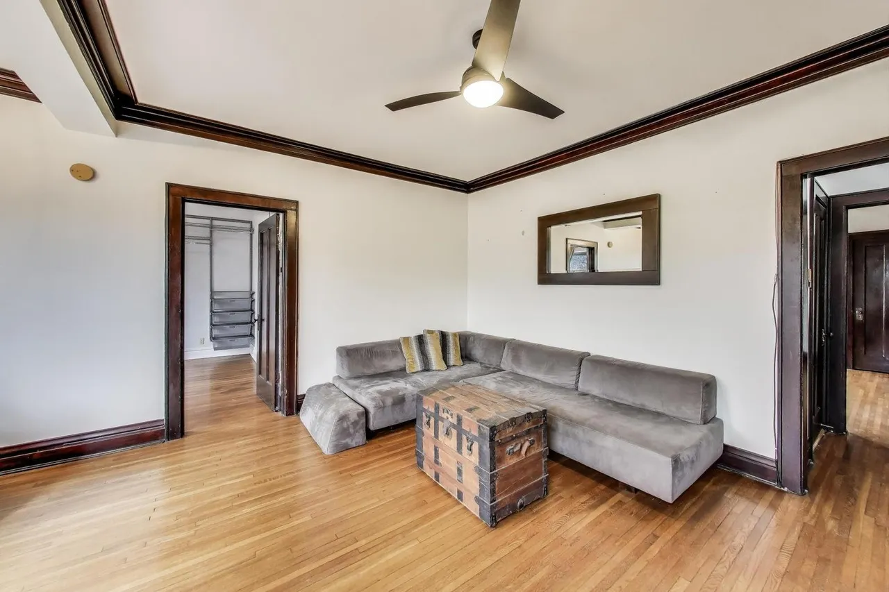 1146 W Montrose Ave   60613 60613-unit#3-Chicago-IL