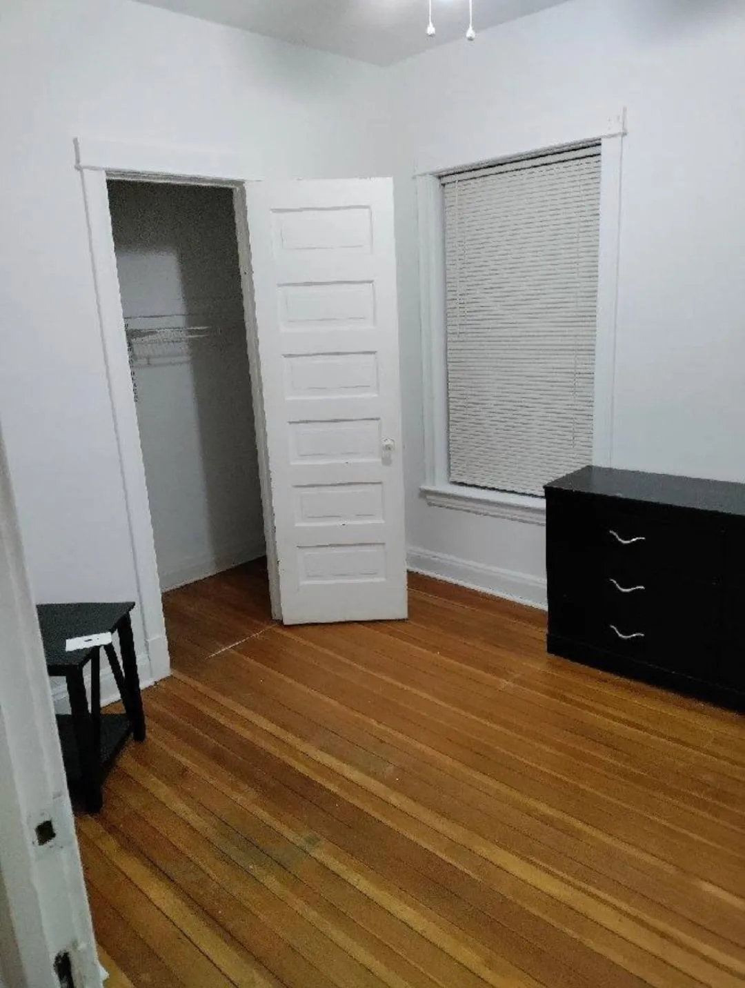 5749 N Ridge Ave   60660 60660-unit#2-Chicago-IL