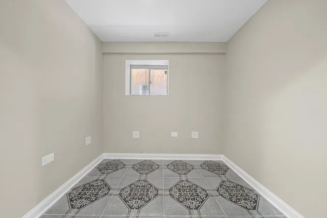 6818 S Rockwell St   60629 60629-unit#G-Chicago-IL