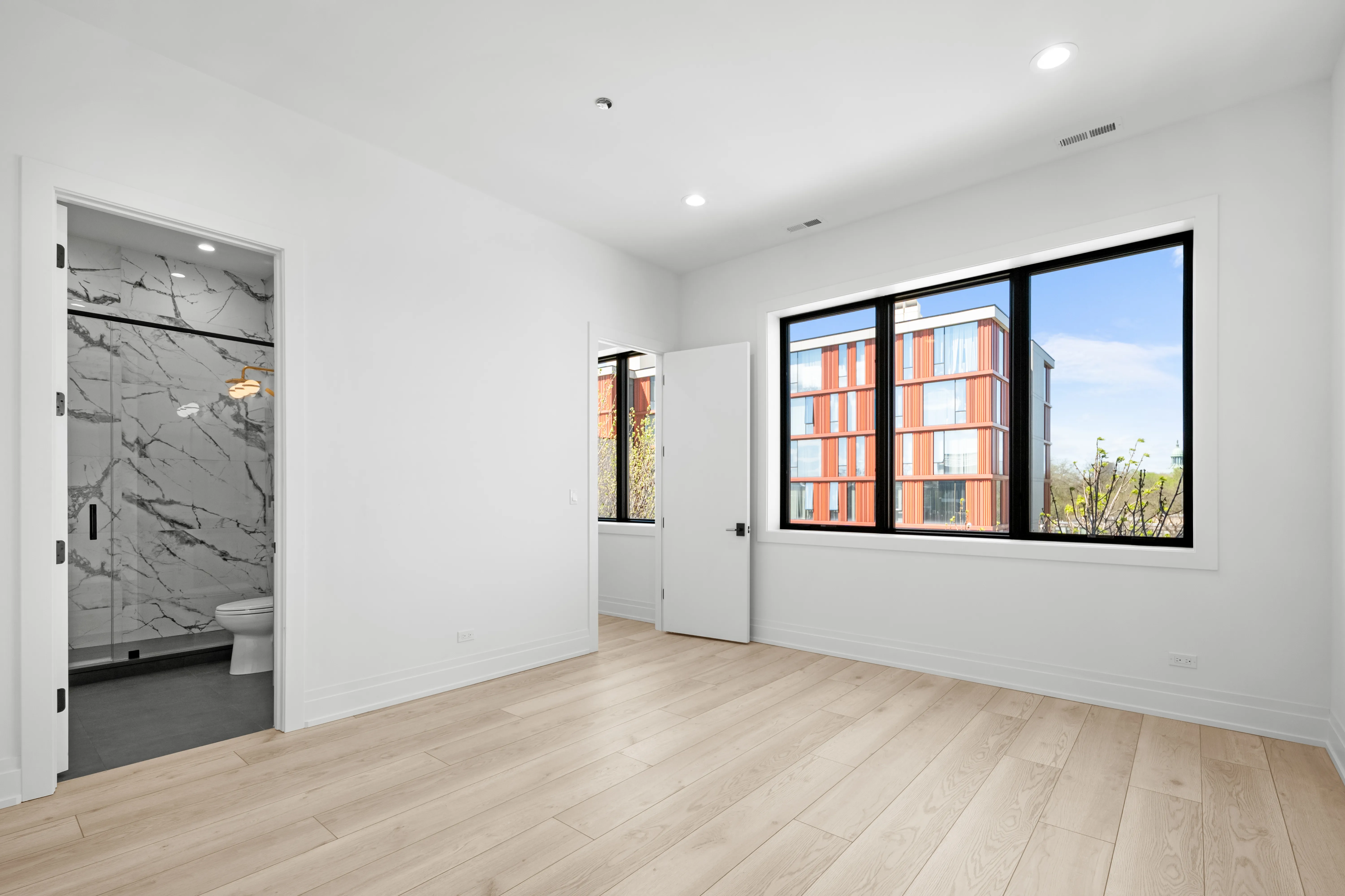 1327 W Taylor St   60607 60607-unit#4-Chicago-IL