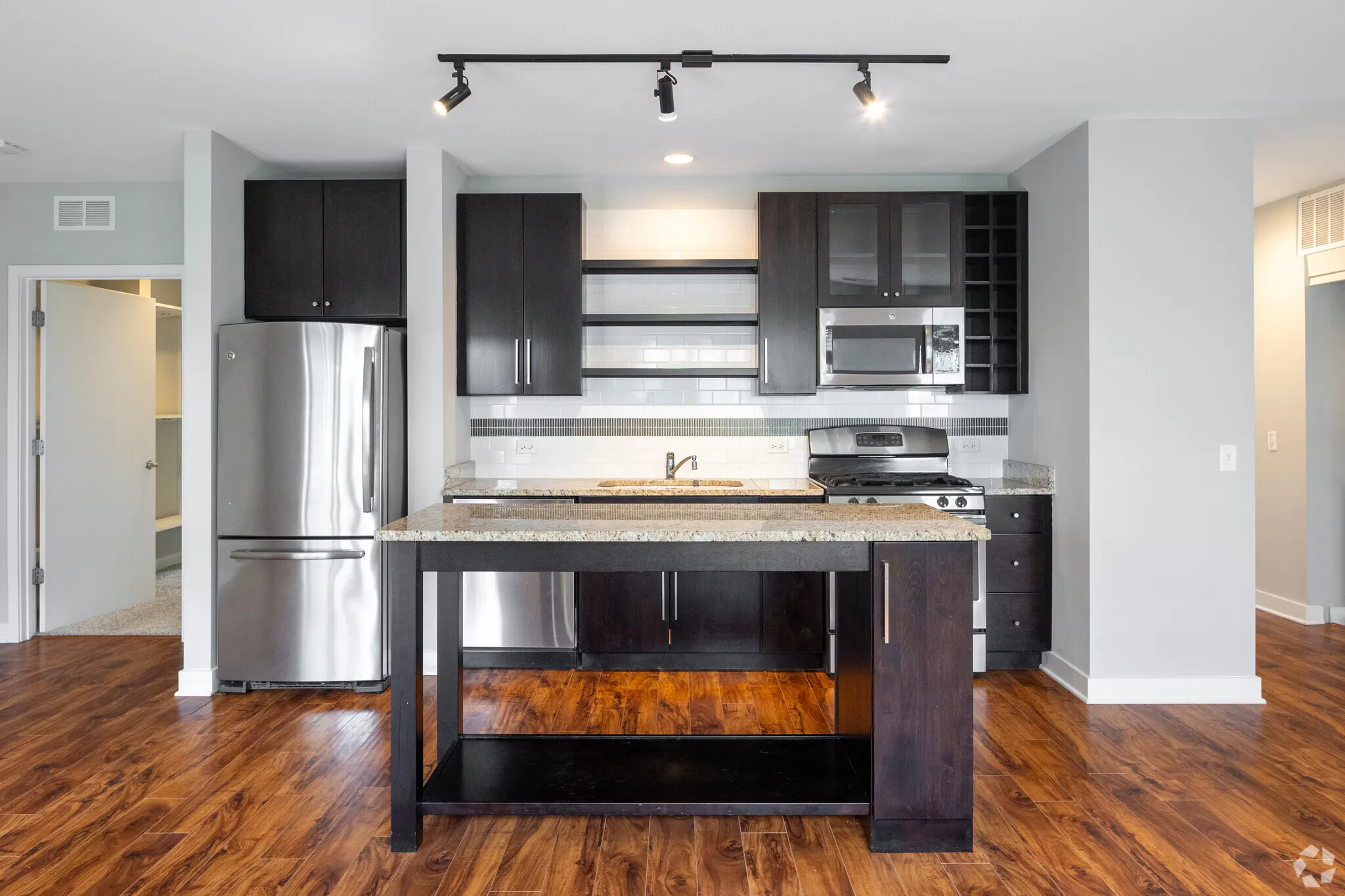 1803 W Argyle St   60640 60640-unit#5A-Chicago-IL