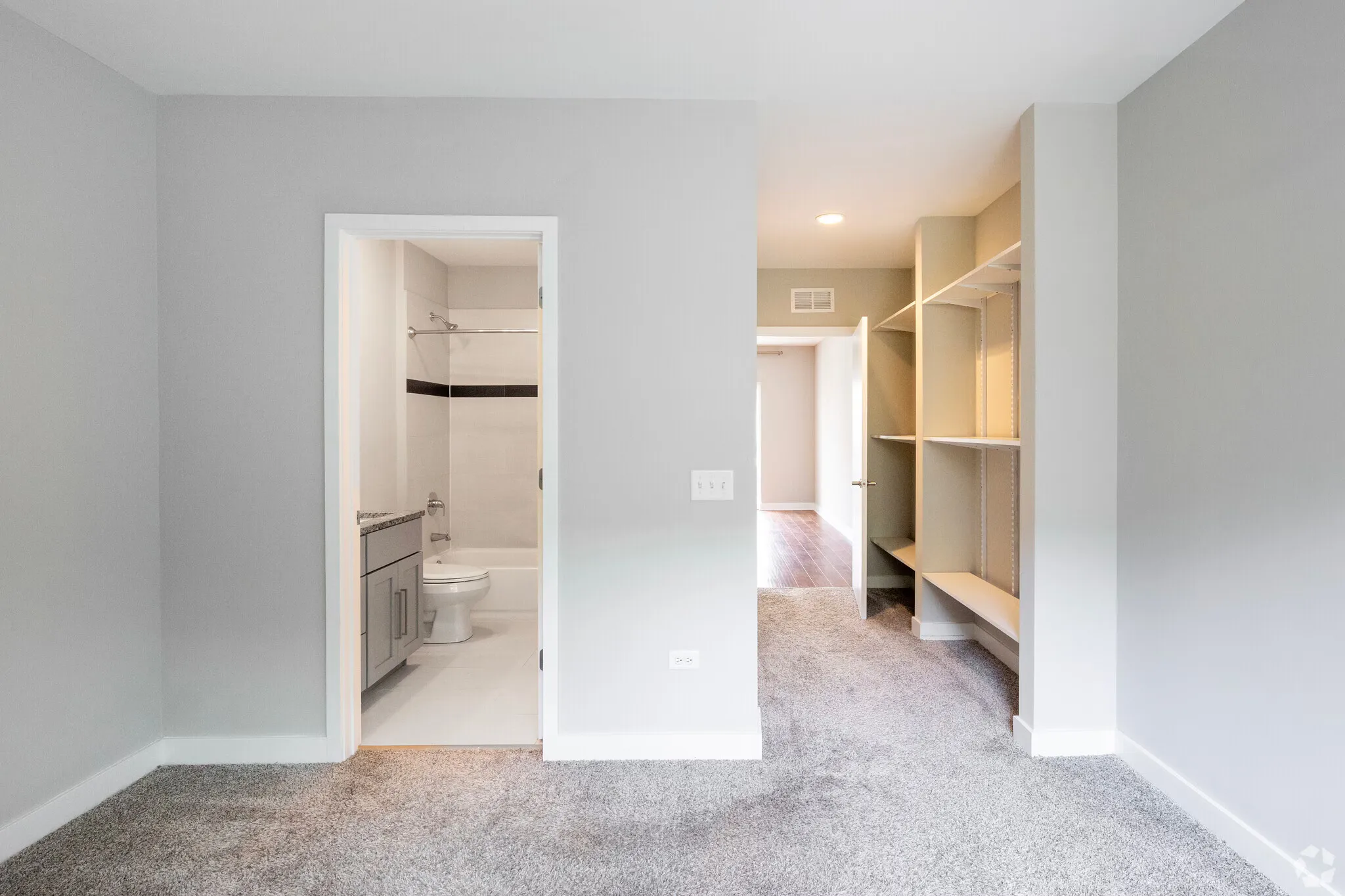 1803 W Argyle St   60640 60640-unit#5A-Chicago-IL