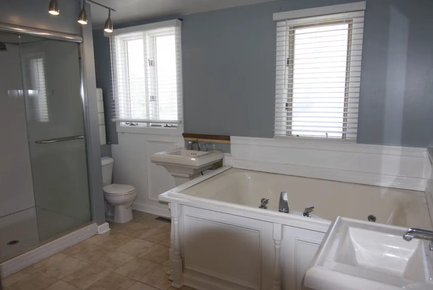 1142 W Wolfram St 60657 60657-unit#2-Chicago-IL