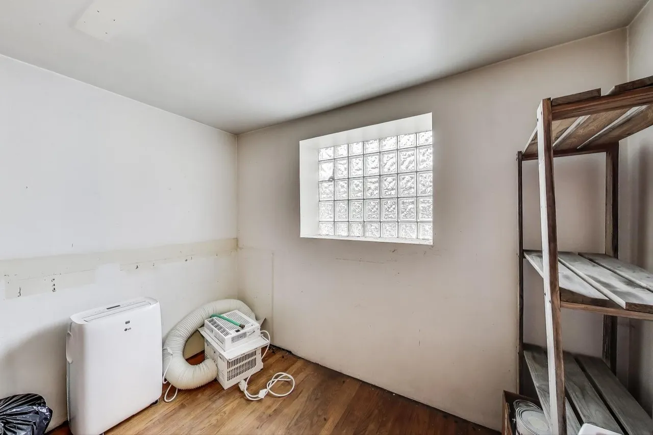1146 W Montrose Ave   60613 60613-unit#3-Chicago-IL