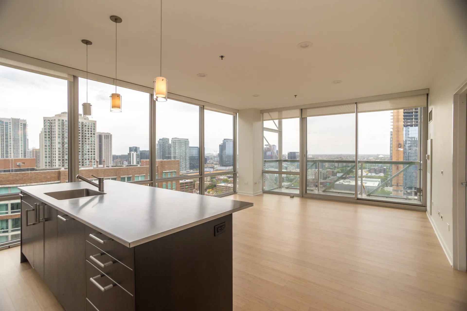 653 N Kingsbury St   60654 60654-KINGSBURY ON THE PARK-unit#2001-Chicago-IL