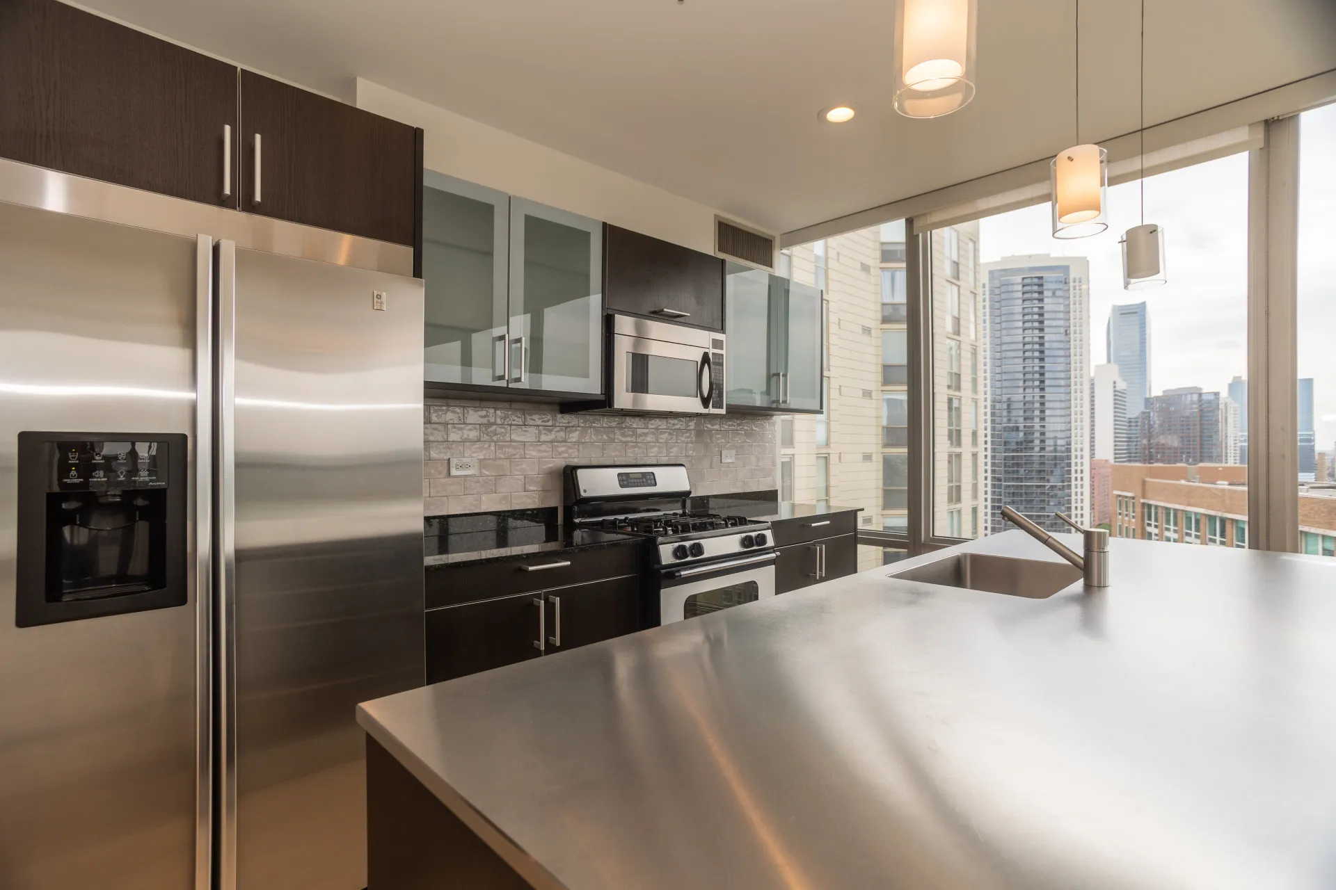 653 N Kingsbury St   60654 60654-KINGSBURY ON THE PARK-unit#2001-Chicago-IL