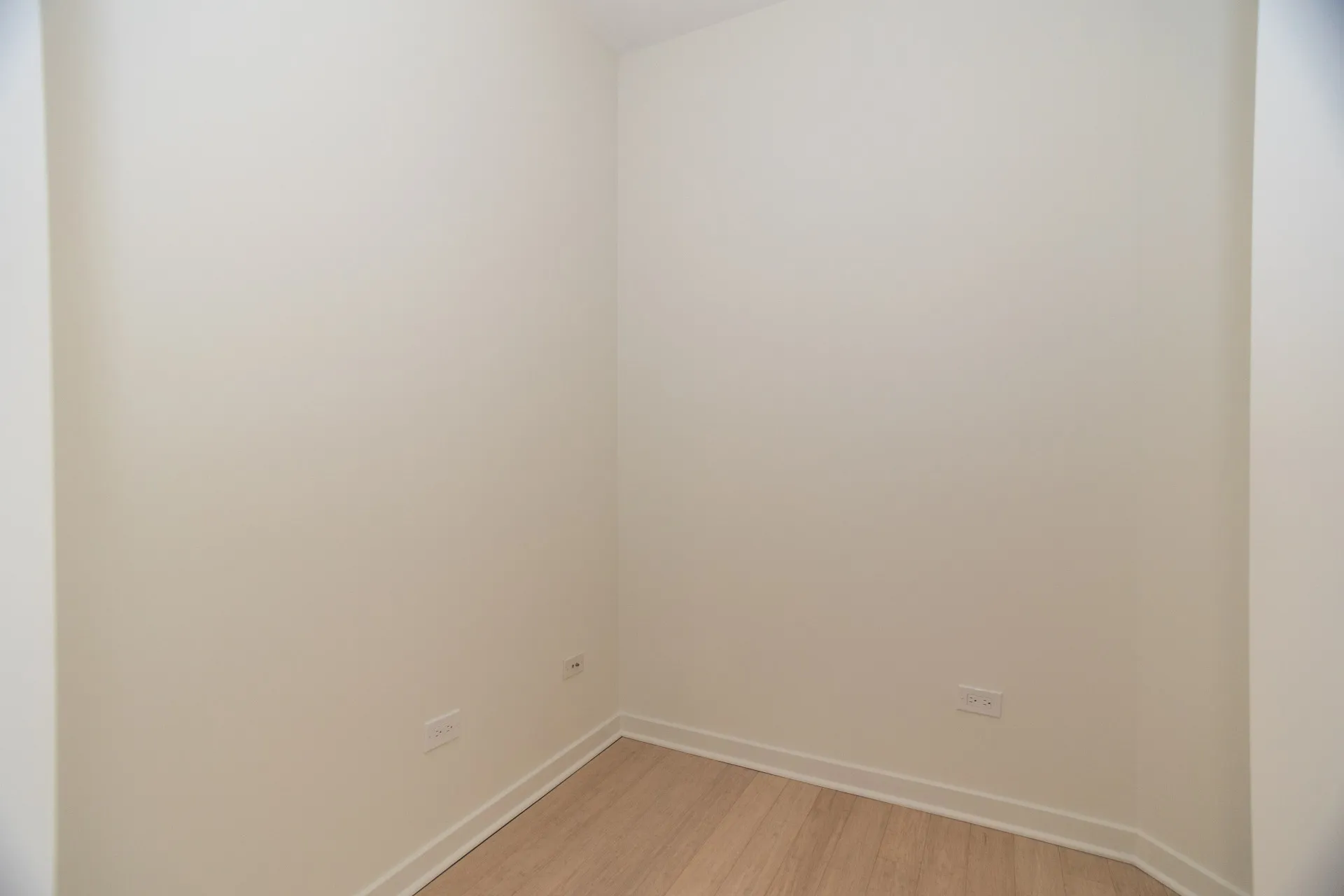 653 N Kingsbury St   60654 60654-KINGSBURY ON THE PARK-unit#2001-Chicago-IL