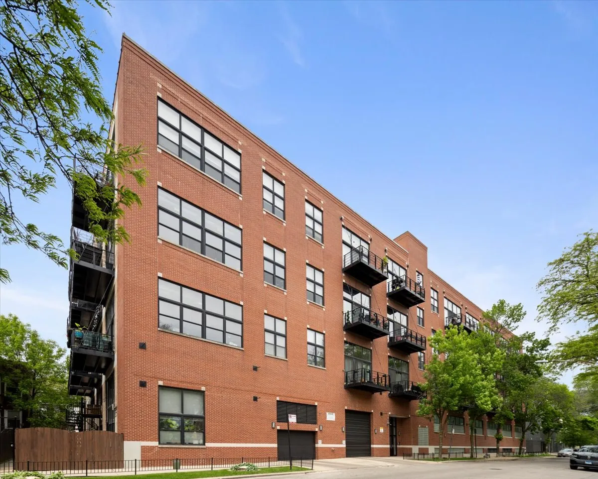 1934 N Washtenaw Ave 60647 60647-unit#404-Chicago-IL