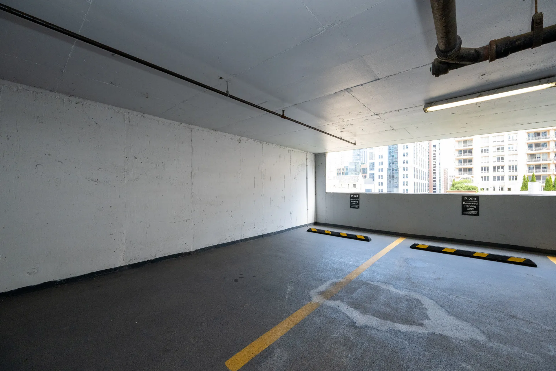 30 E Huron St   60611 60611-unit#2204-Chicago-IL