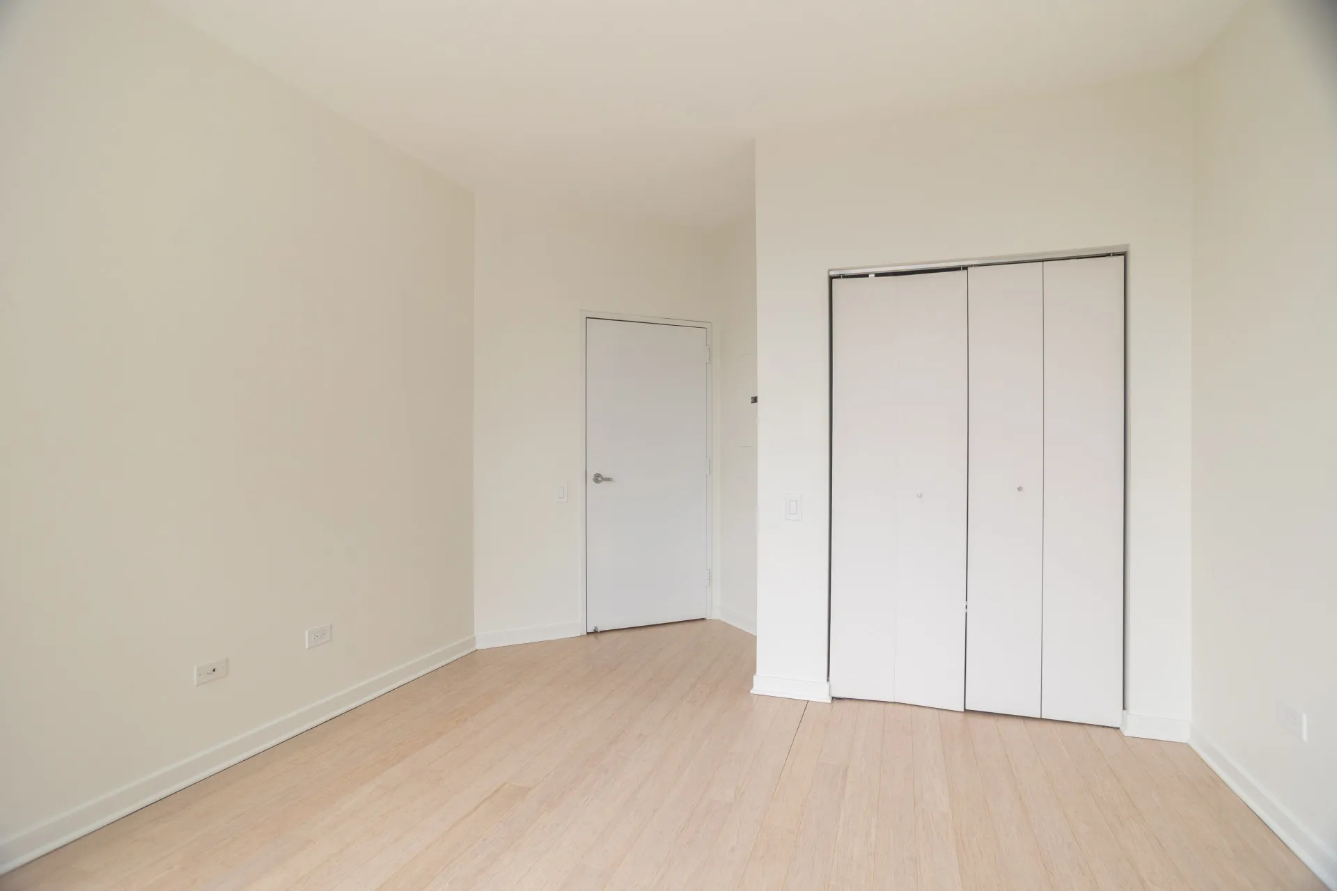 653 N Kingsbury St   60654 60654-KINGSBURY ON THE PARK-unit#2001-Chicago-IL