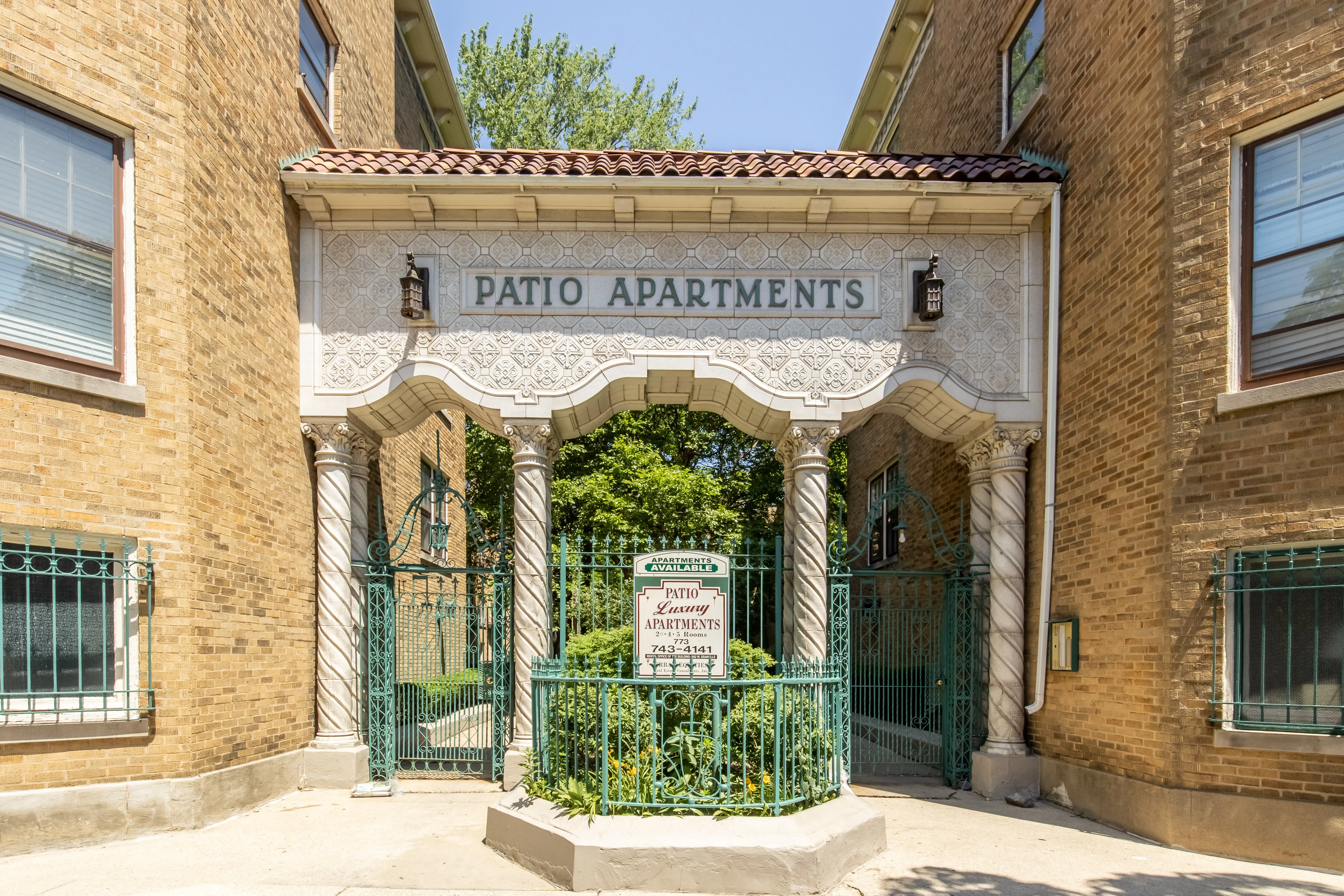 1601 W Thome Ave   60660 60660-Patio Apartments-unit#2E-Chicago-IL