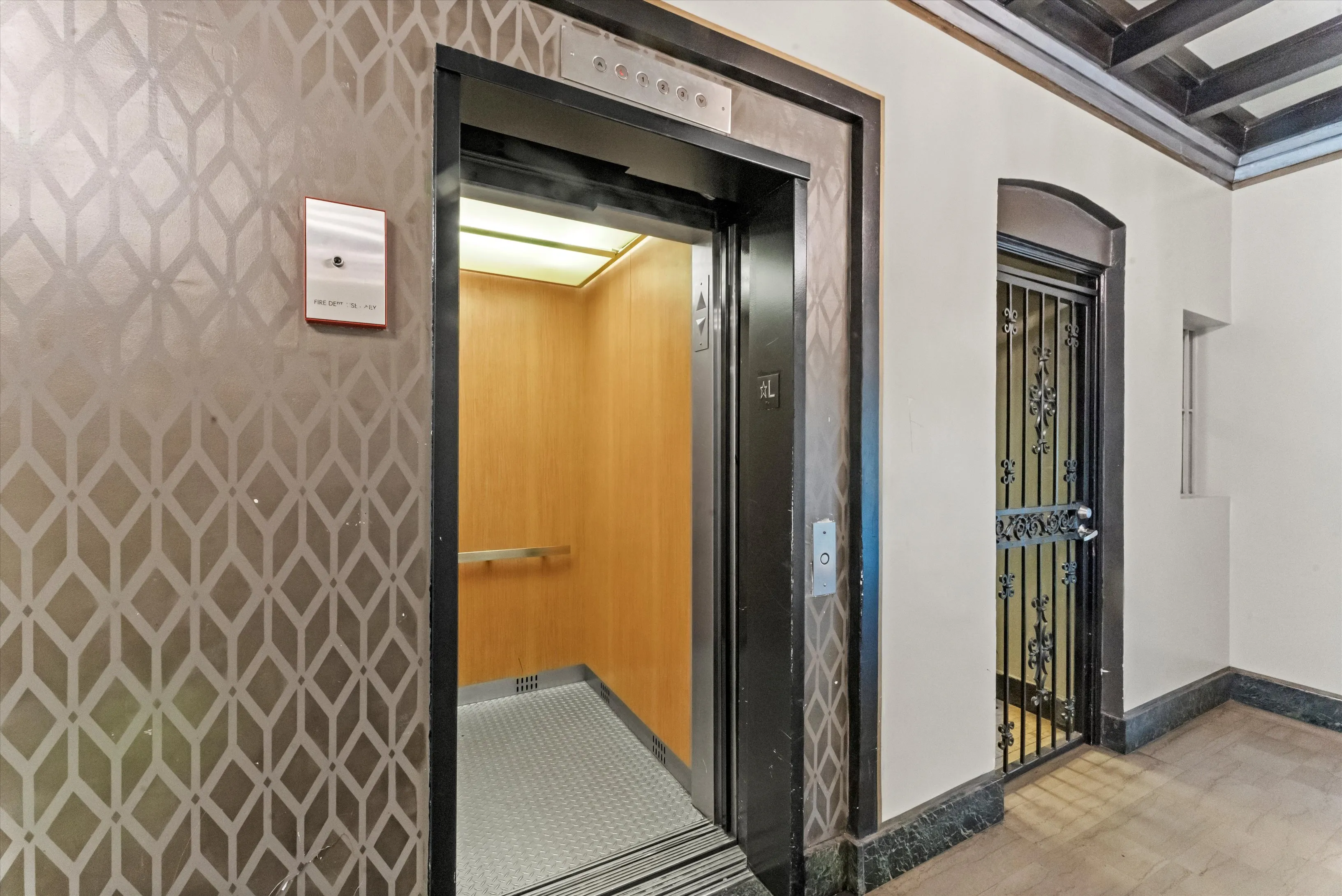 2779 N Milwaukee Ave   60647 60647-unit#104-Chicago-IL