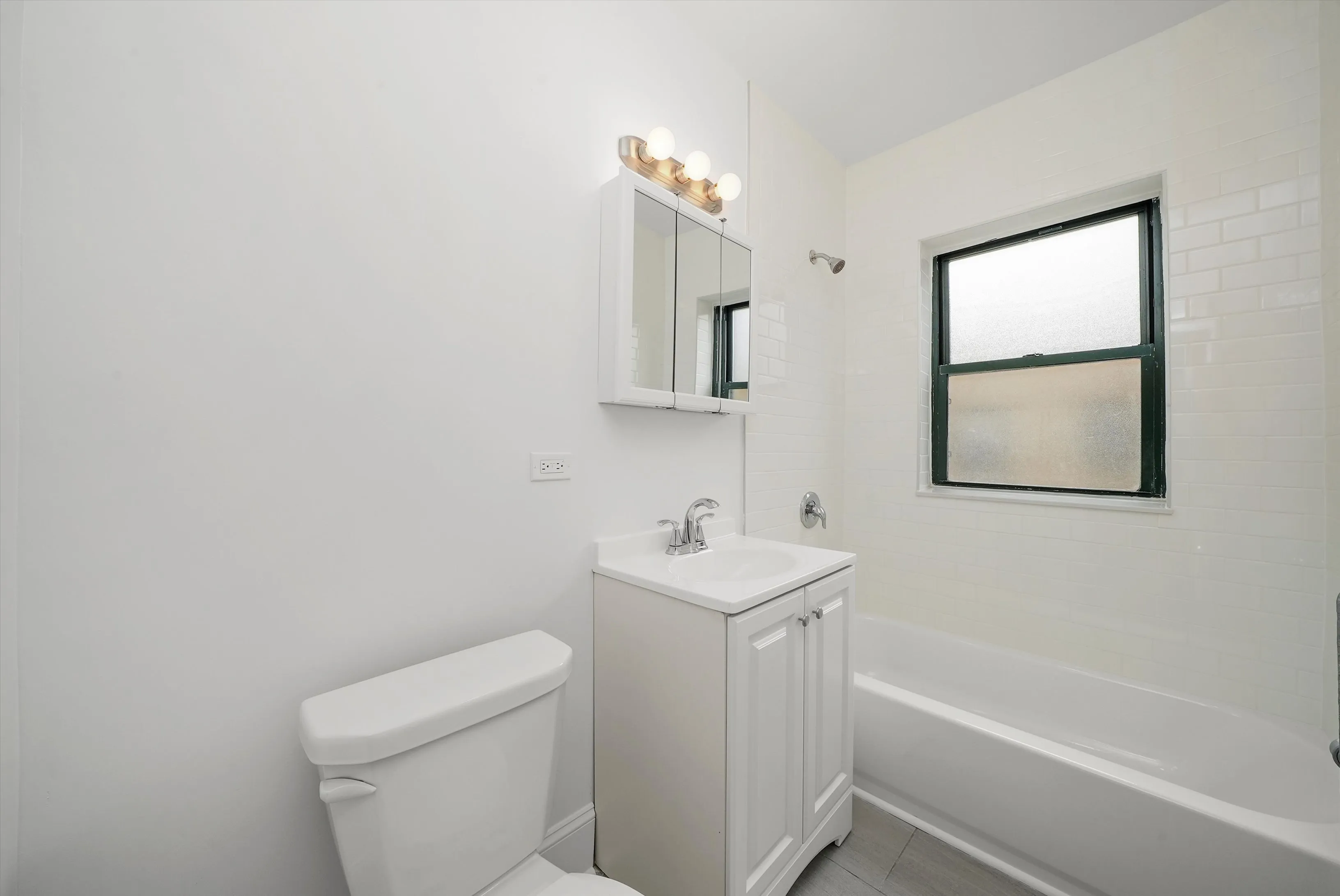 2338 N Spaulding Ave   60647 60647-unit#3B-Chicago-IL