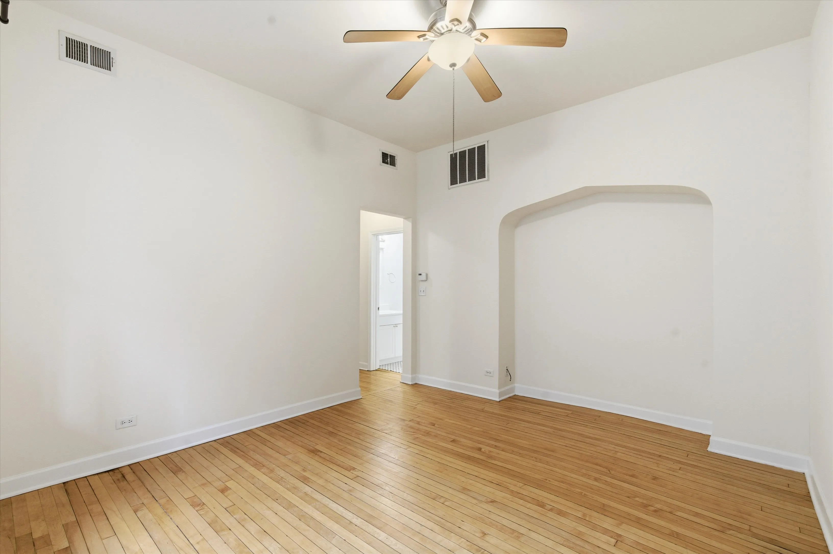 2134 W CONCORD PL 60647-unit#3F-Chicago-IL