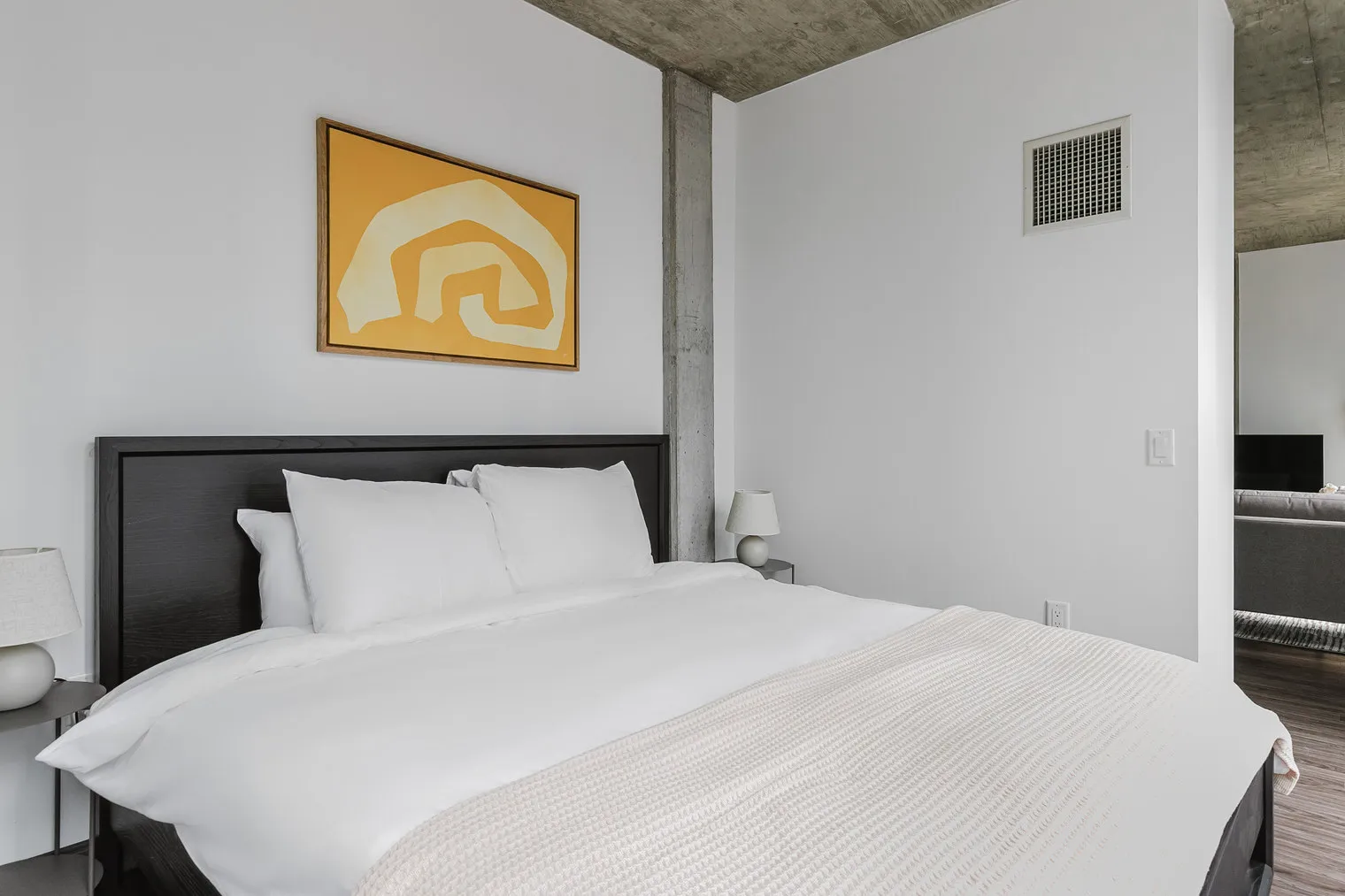 215 W Lake St   60606 60606-Linea-unit#ID1175-Chicago-IL
