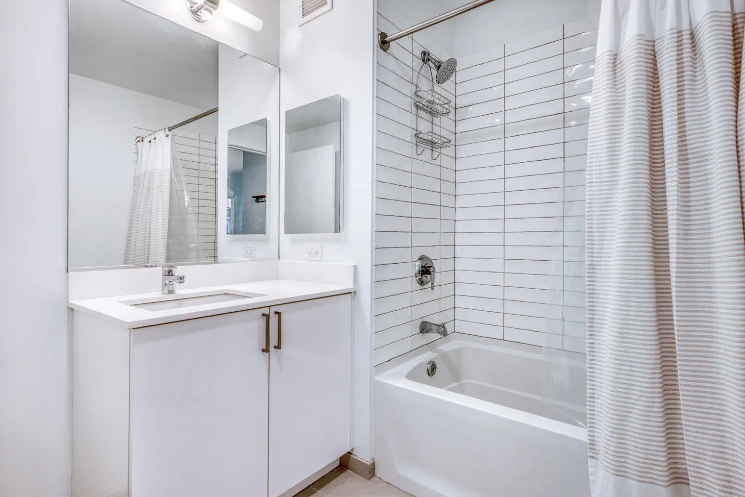 808 W Van Buren St   60607 60607-The Van Buren-unit#ID561-Chicago-IL