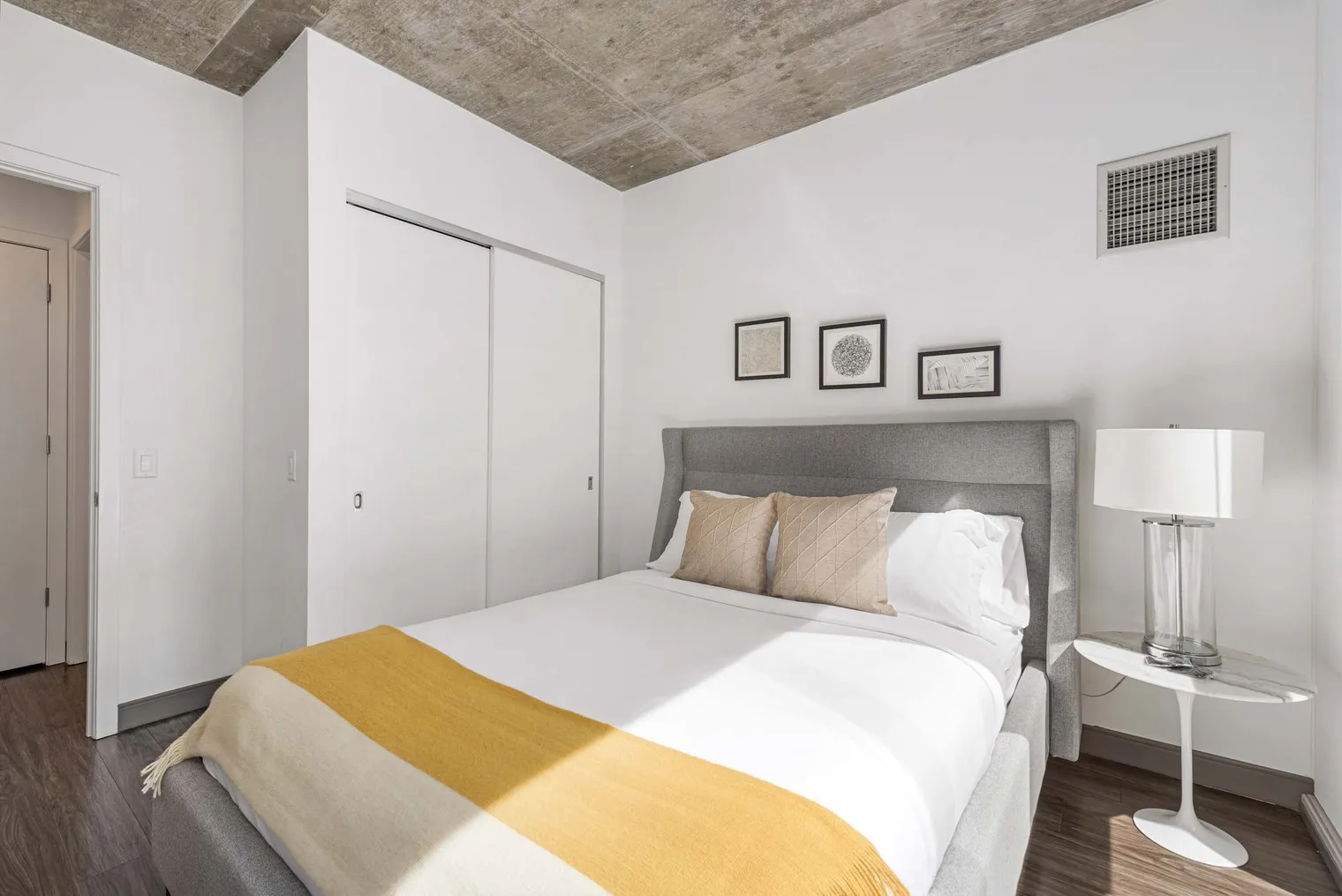 215 W Lake St   60606 60606-Building West Lake Street-unit#ID1029613P-Chicago-IL