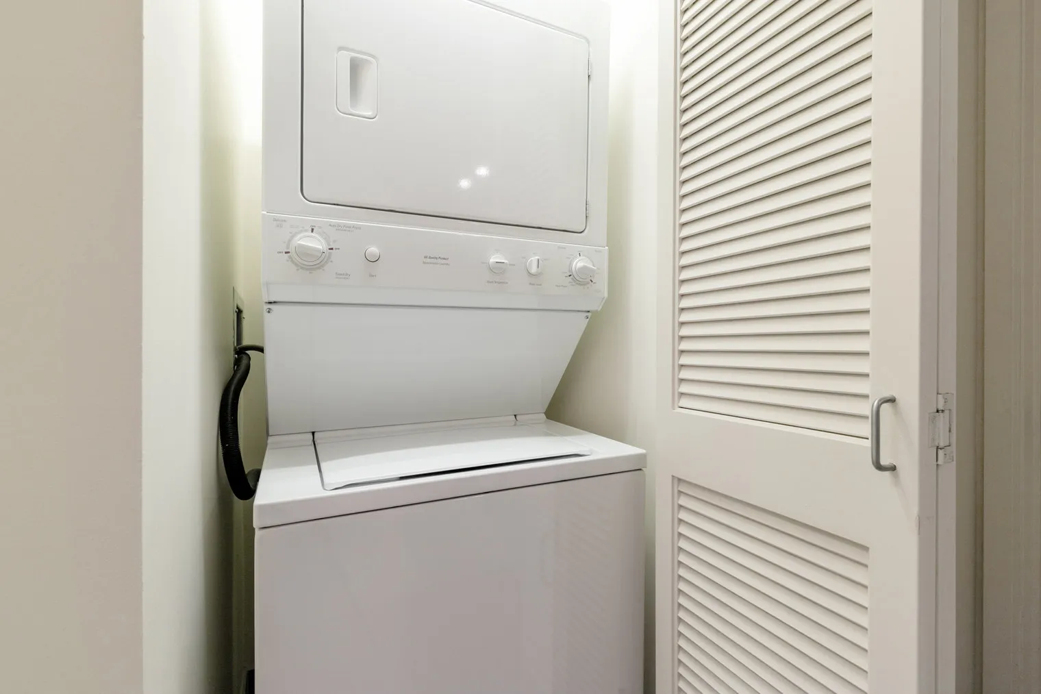 210 N Wells St   60601 60601-Lake & Wells Apartments-unit#ID212-Chicago-IL