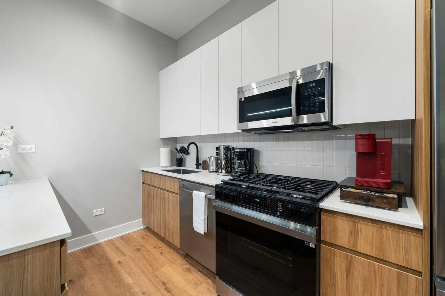6044 N Winthrop Ave   60660 60660-Building North Winthrop Avenue-unit#ID1359788P-Chicago-IL