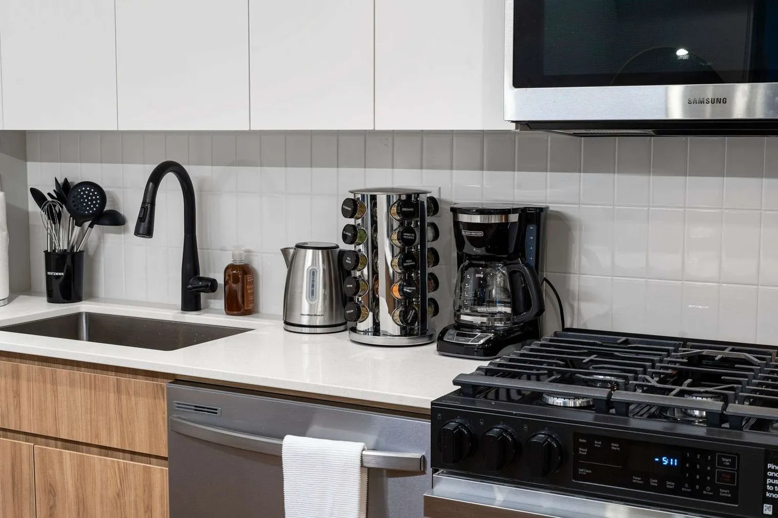 6044 N Winthrop Ave   60660 60660-Building North Winthrop Avenue-unit#ID1359788P-Chicago-IL