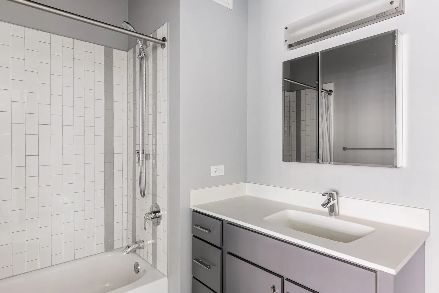 215 W Lake St 60606 60606-Linea-unit#ID1344-Chicago-IL