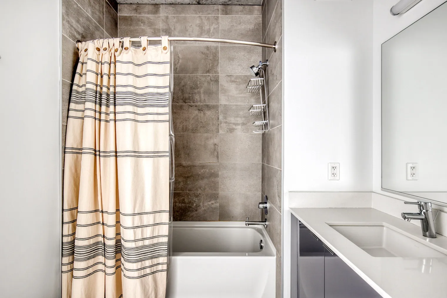 311 W Illinois St 60654 60654-3Eleven-unit#ID819-Chicago-IL