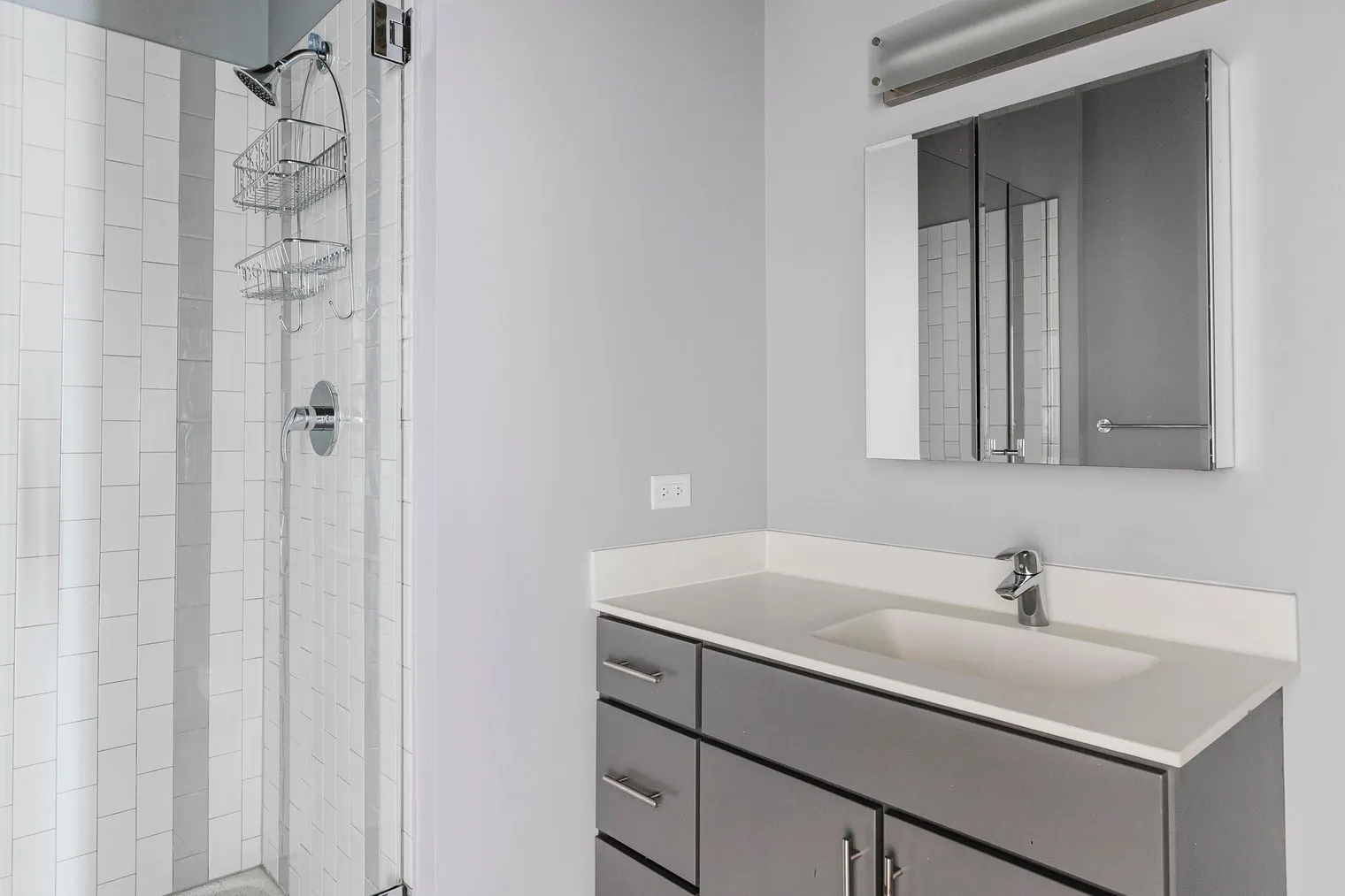215 W Lake St   60606 60606-Linea-unit#ID1175-Chicago-IL