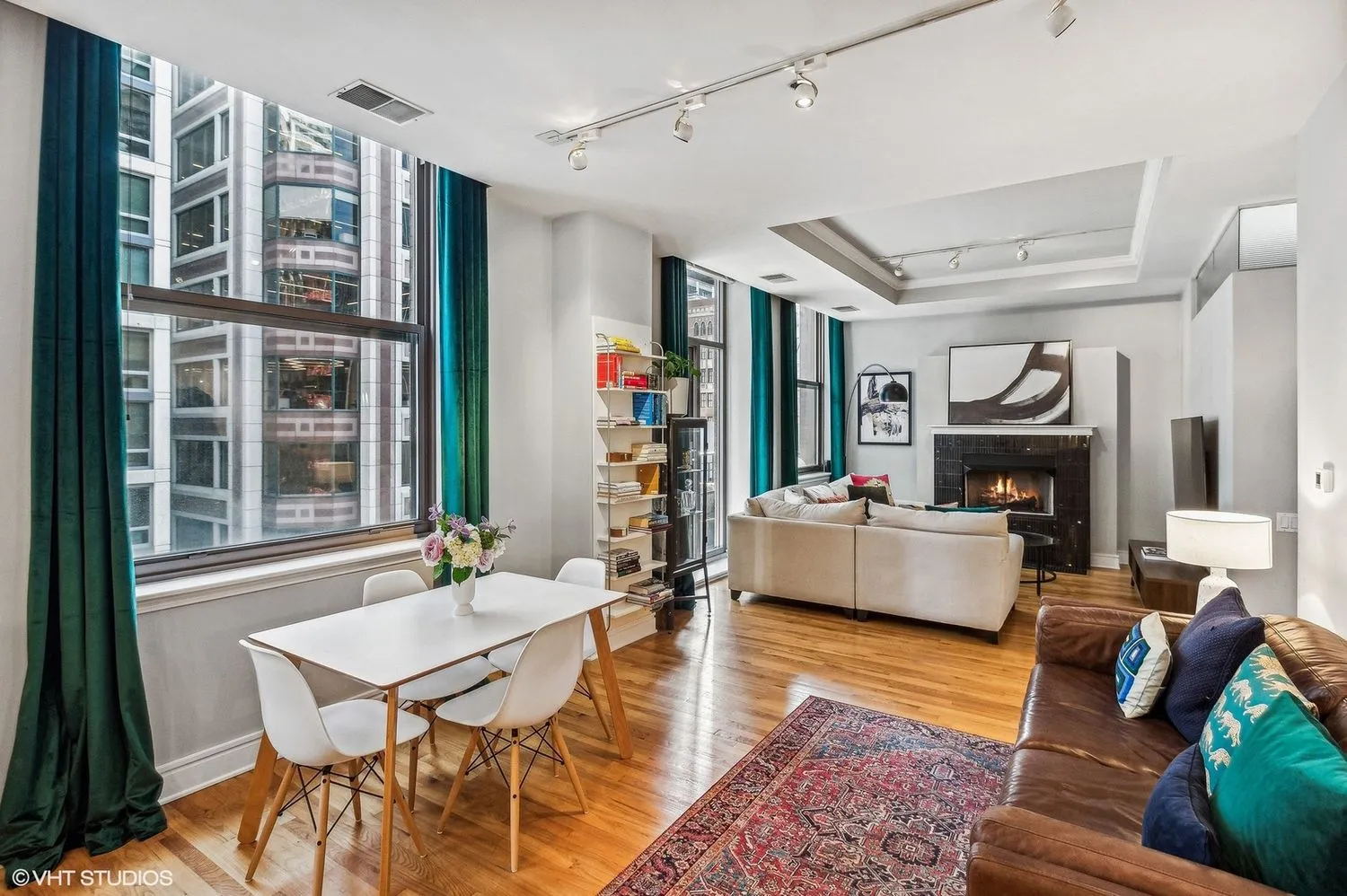 212 W Washington St 60606 60606-unit#1703-Chicago-IL
